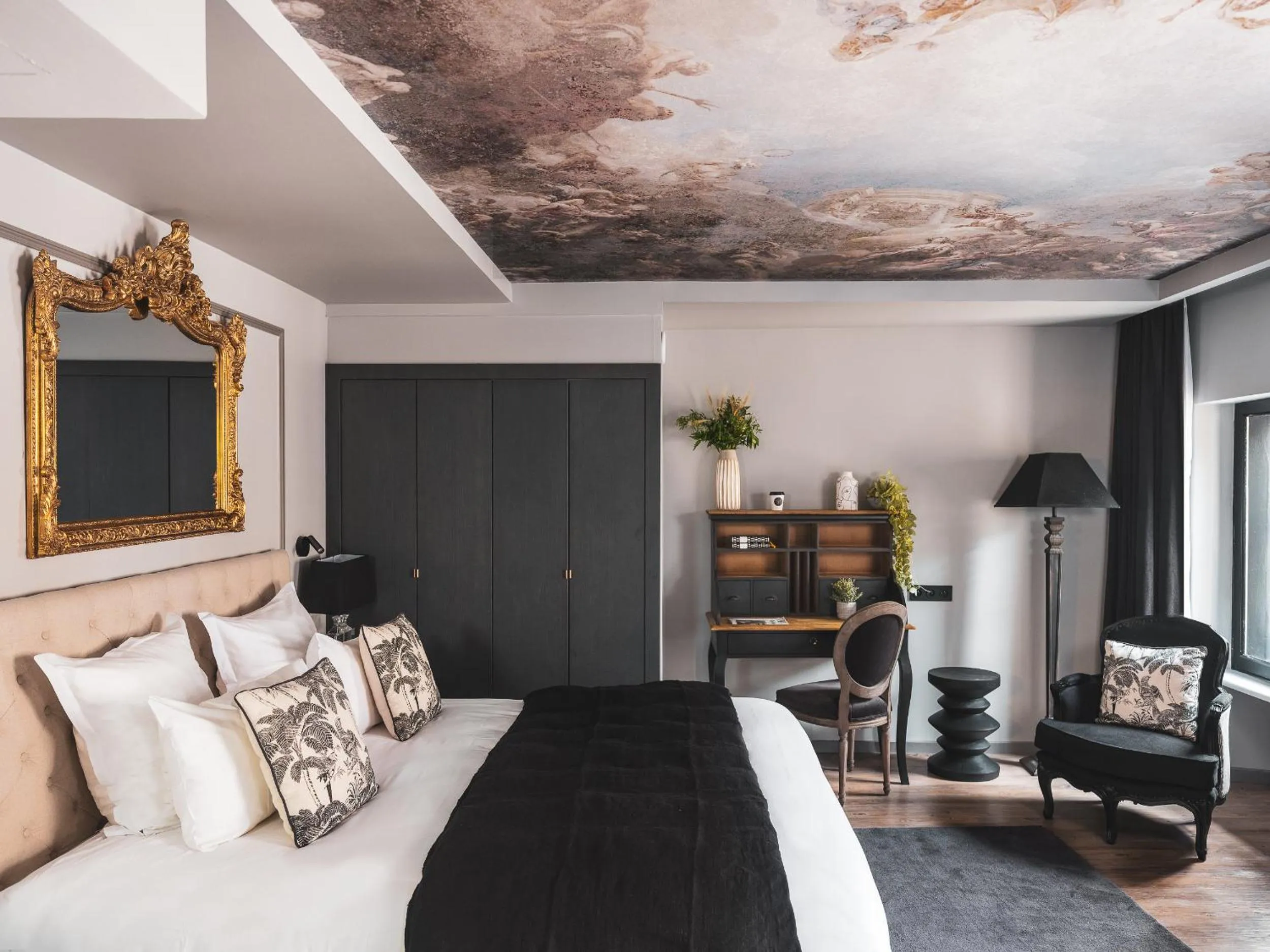 Bedroom, Bed in Maisons du Monde Hôtel & Suites - La Rochelle Vieux Port