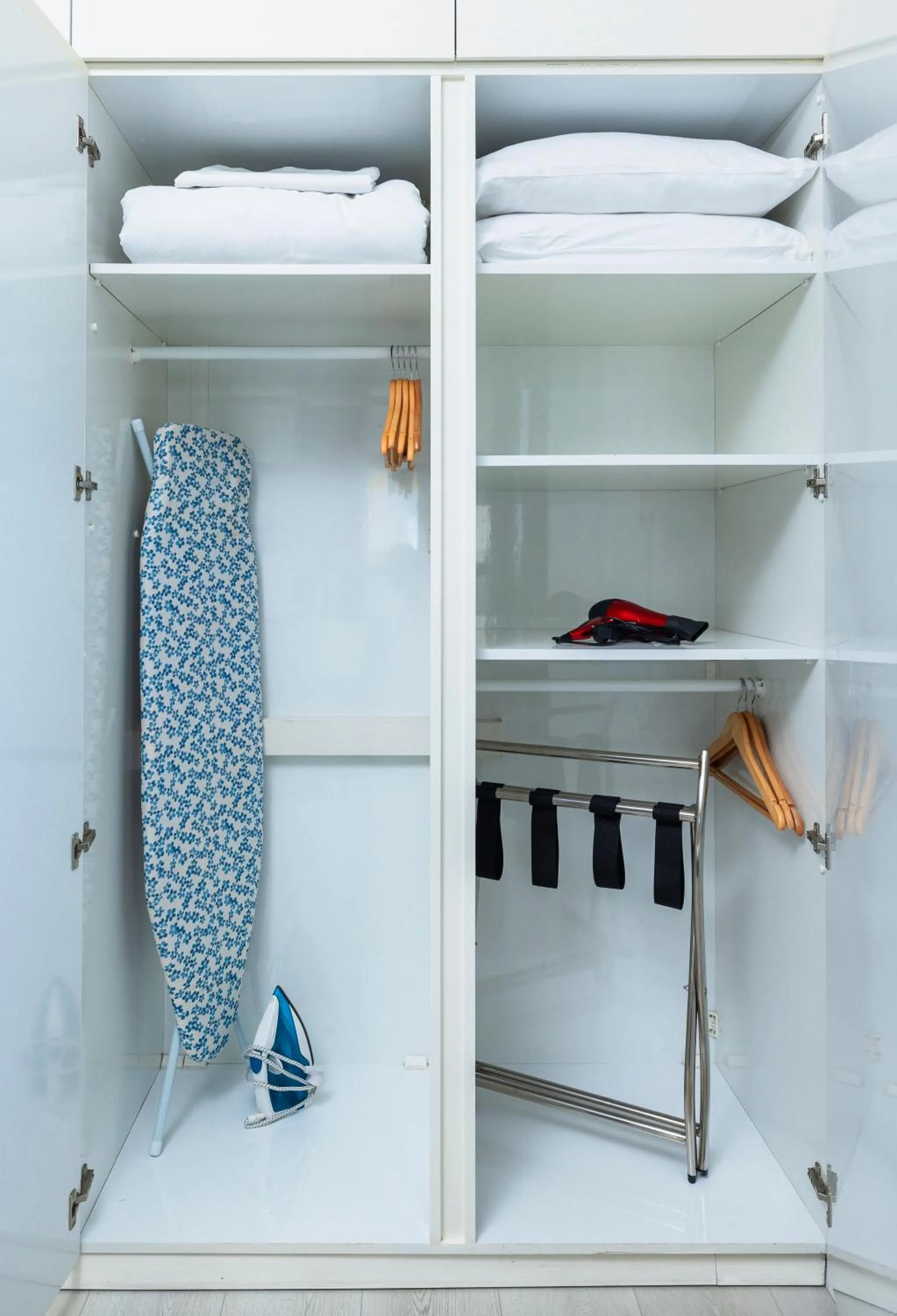 flat iron in Best Western Regency Suites