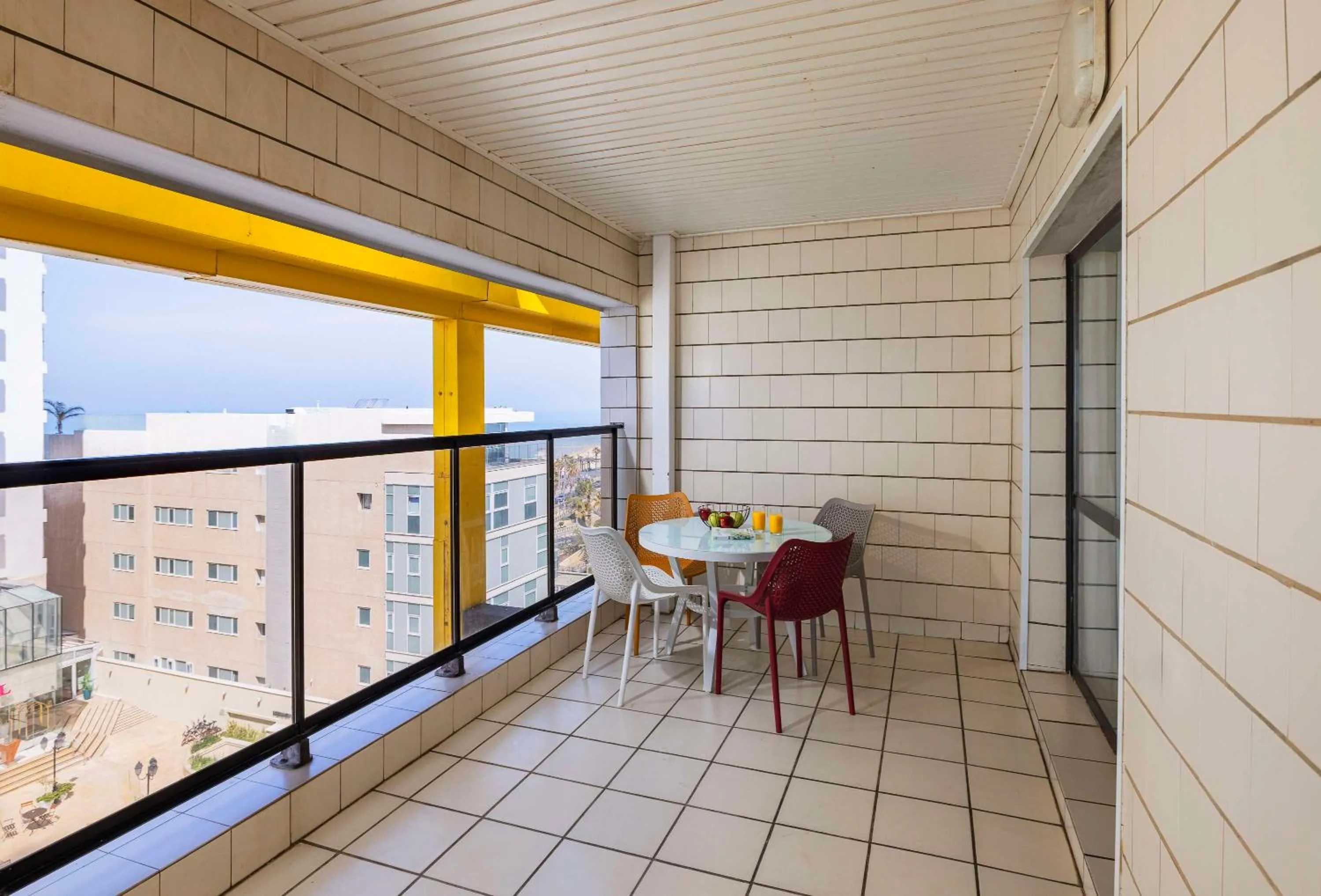 Photo of the whole room in Best Western Regency Suites