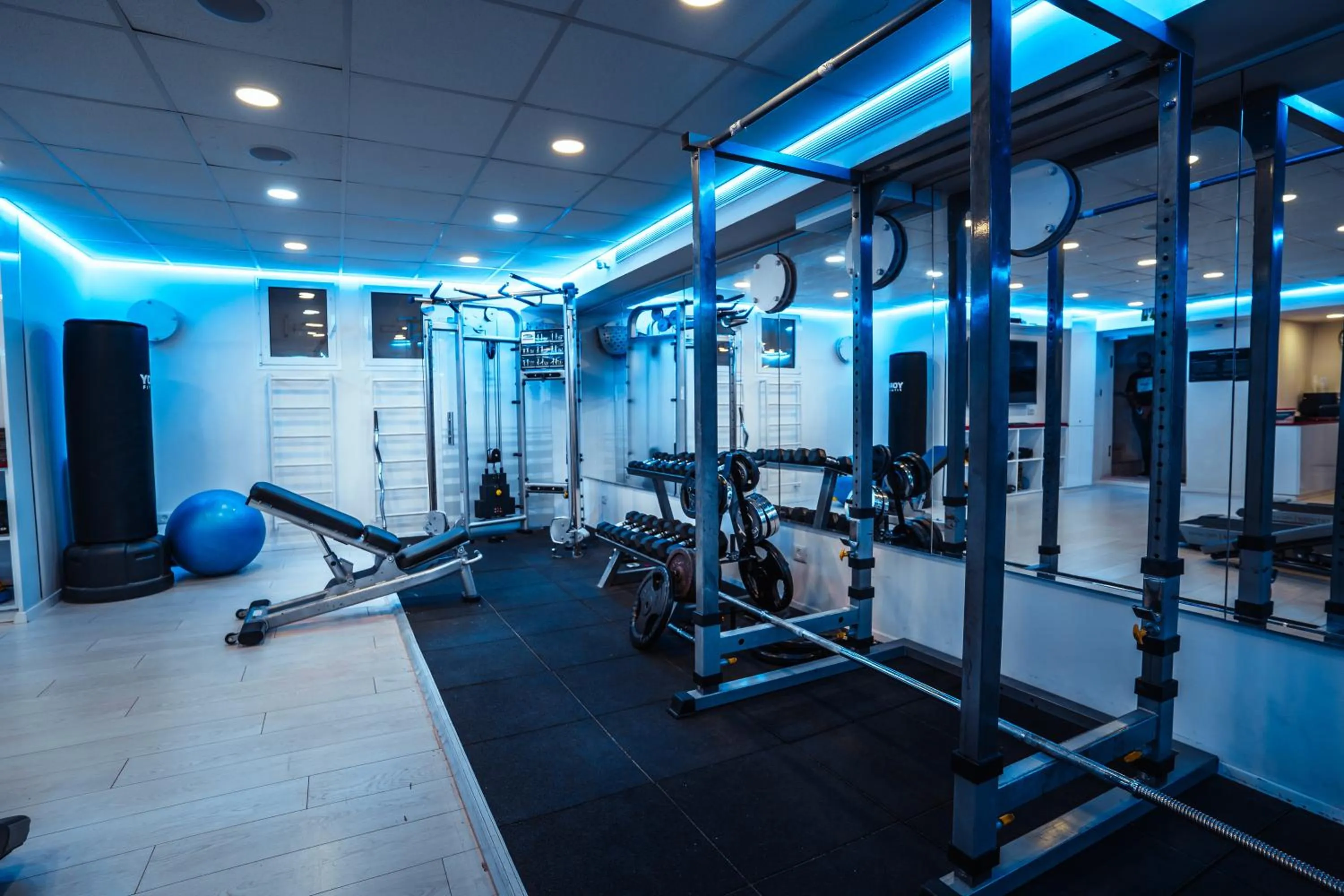 Fitness centre/facilities in Best Western Regency Suites