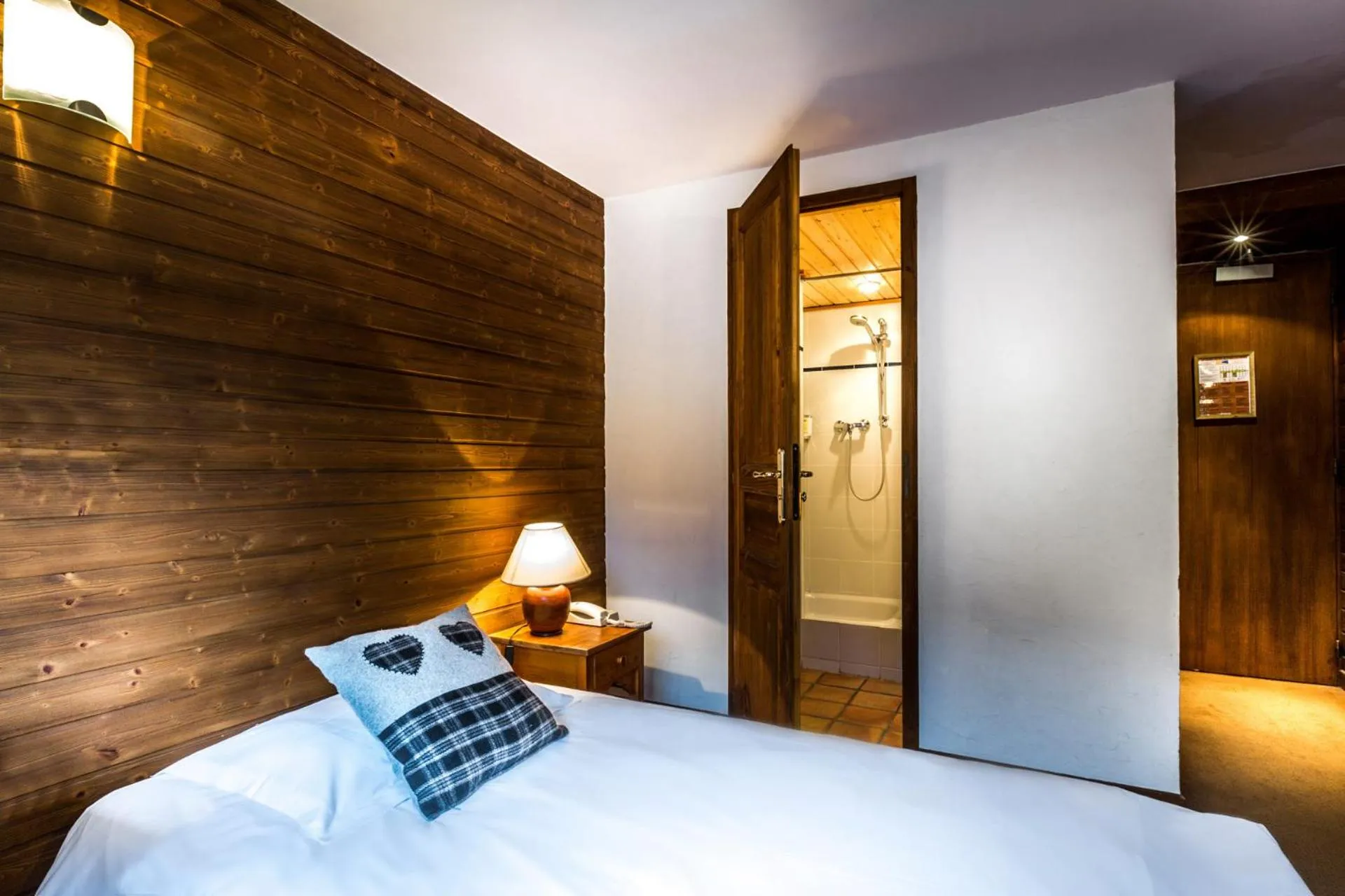 Bedroom, Bed in Les Crêtes Blanches