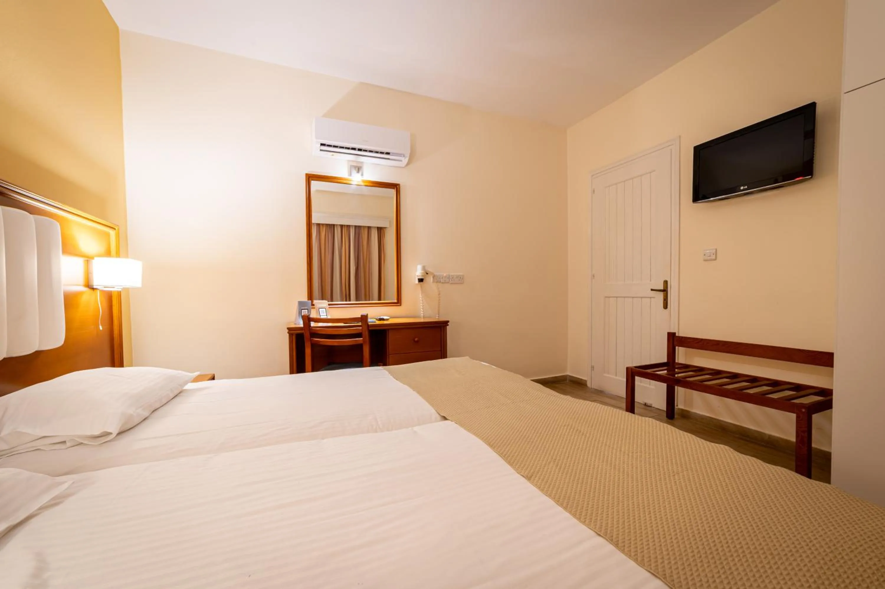 Bed in Kefalos Beach Tourist Village