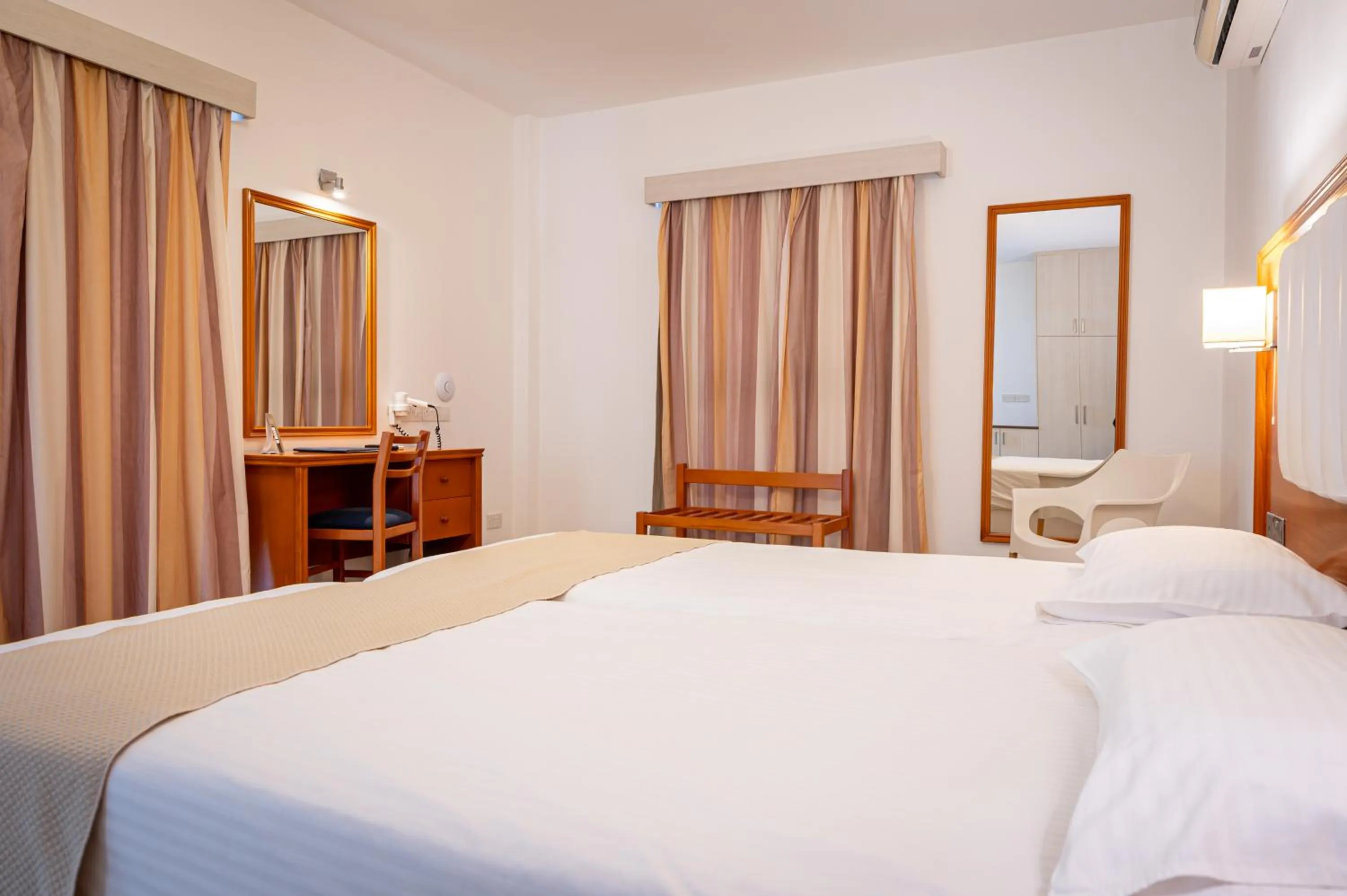 Bed in Kefalos Beach Tourist Village