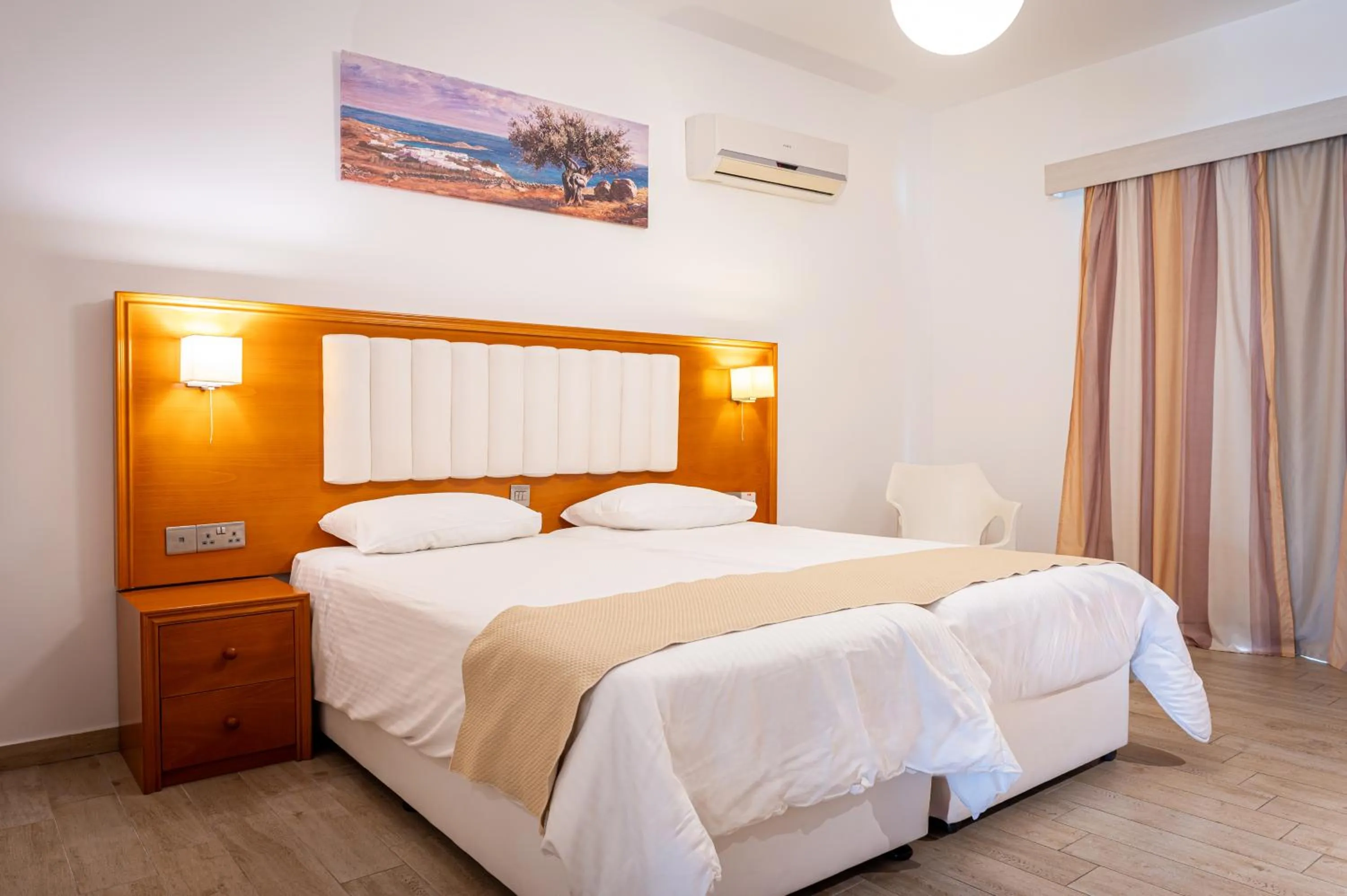 Bed in Kefalos Beach Tourist Village