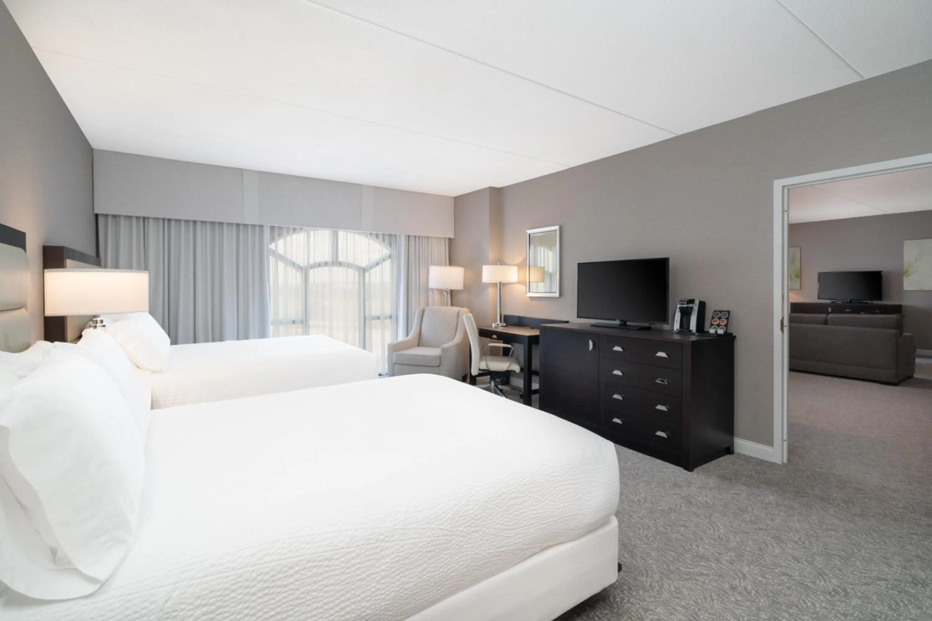 Photo of the whole room, Bed in Holiday Inn Wilmington by IHG