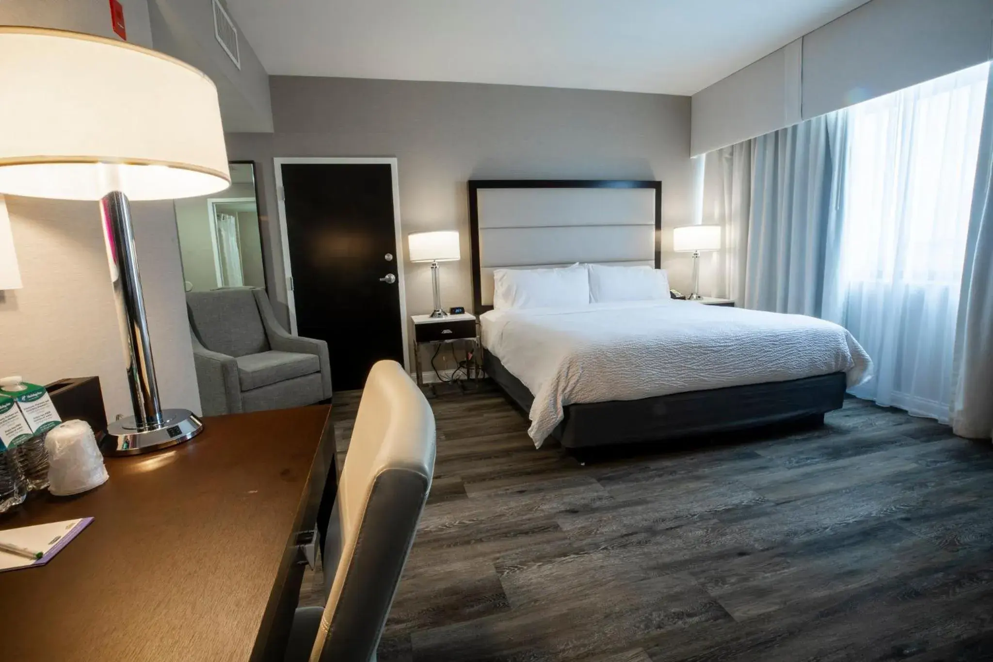 Premium King Room in Holiday Inn Wilmington by IHG Premium King Room in Holiday Inn Wilmington by IHG