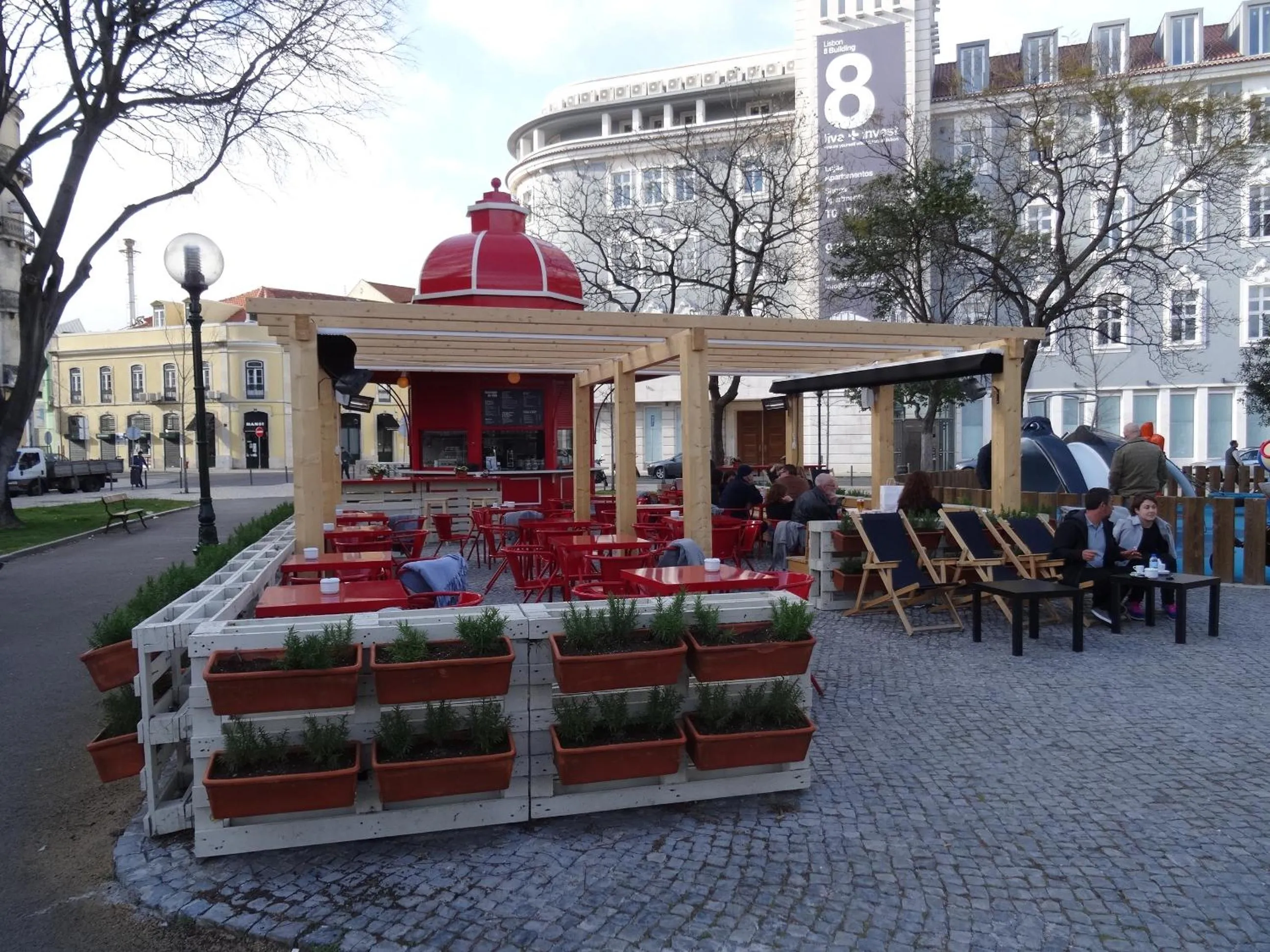 Evening entertainment in Lisbon Inn Bica Suites