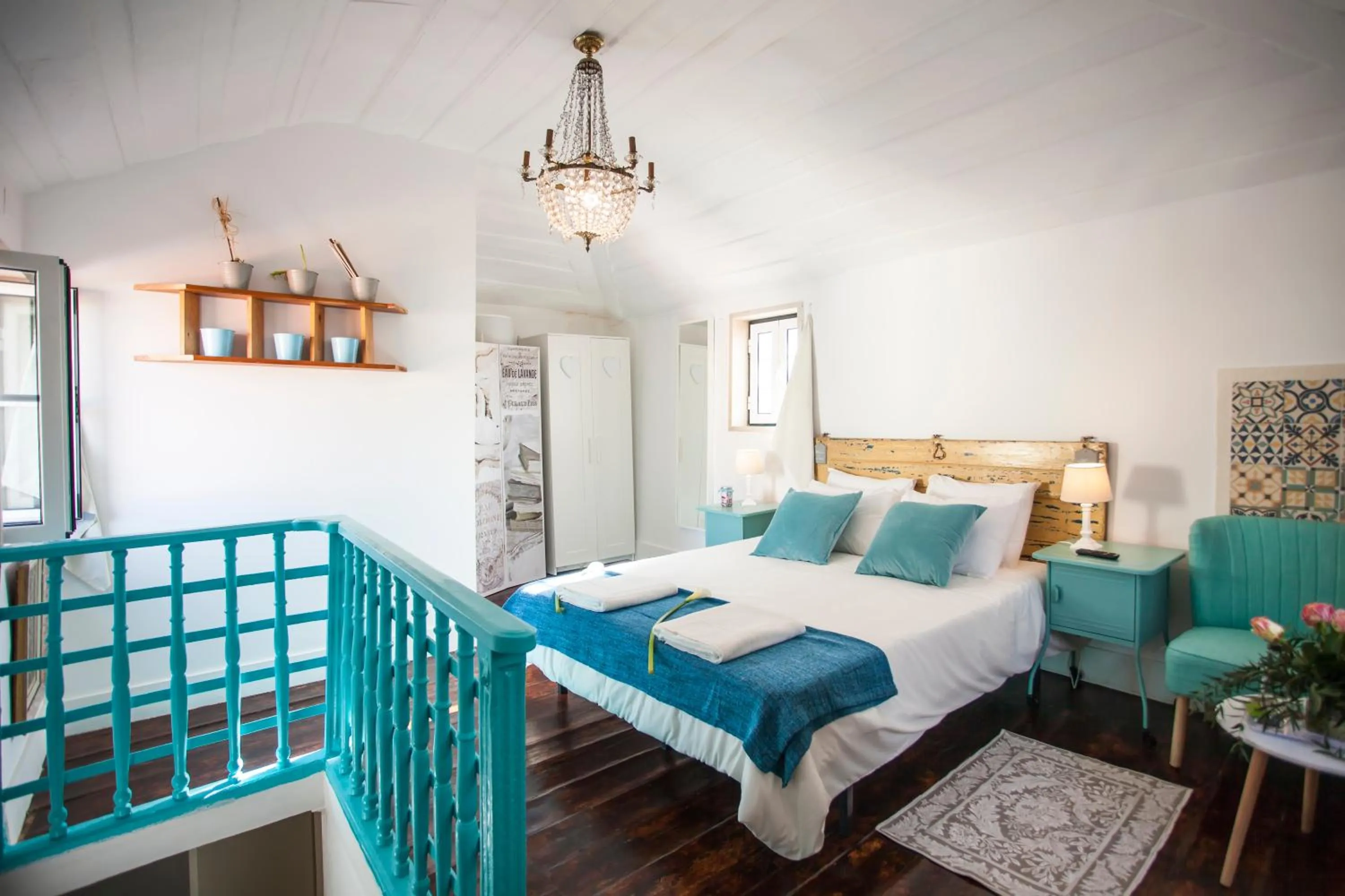 Photo of the whole room, Bed in Lisbon Inn Bica Suites