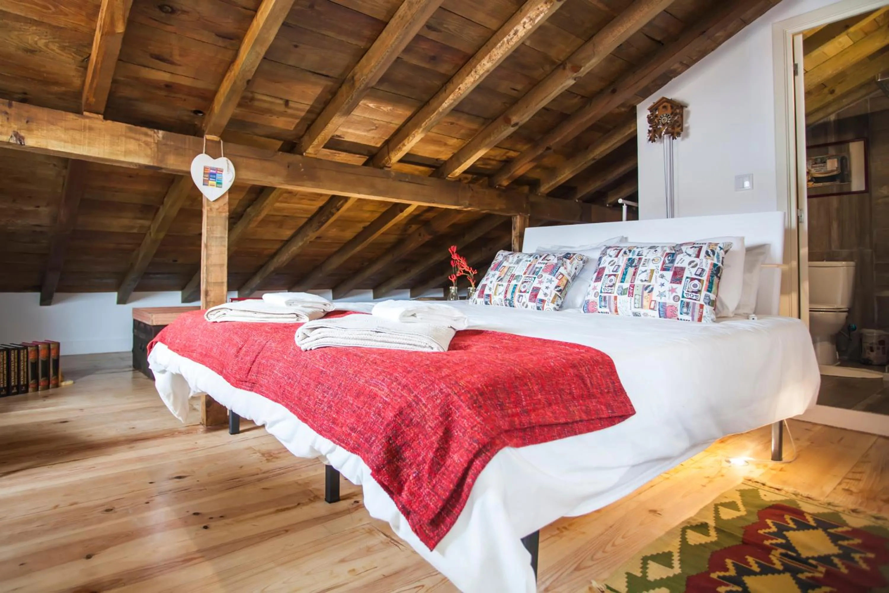 Bed in Lisbon Inn Bica Suites