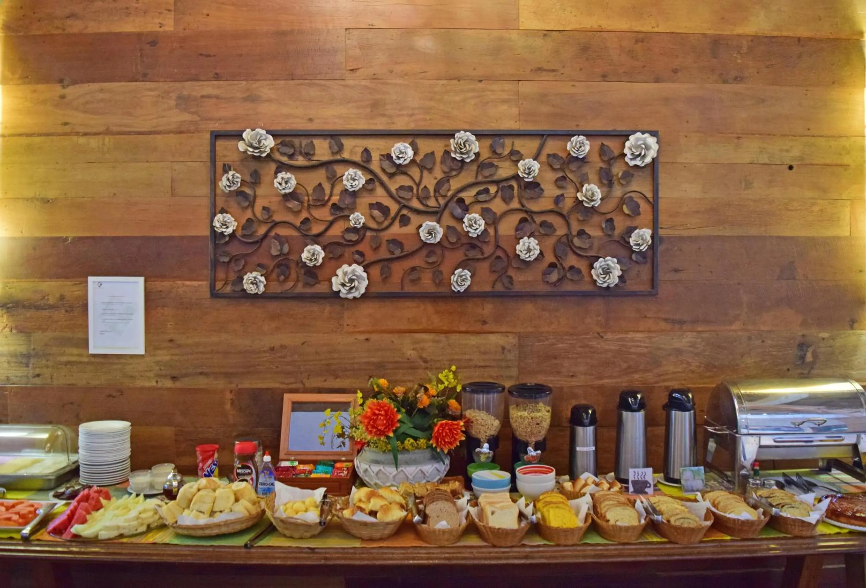 Buffet breakfast in Bella Ilha Pousada