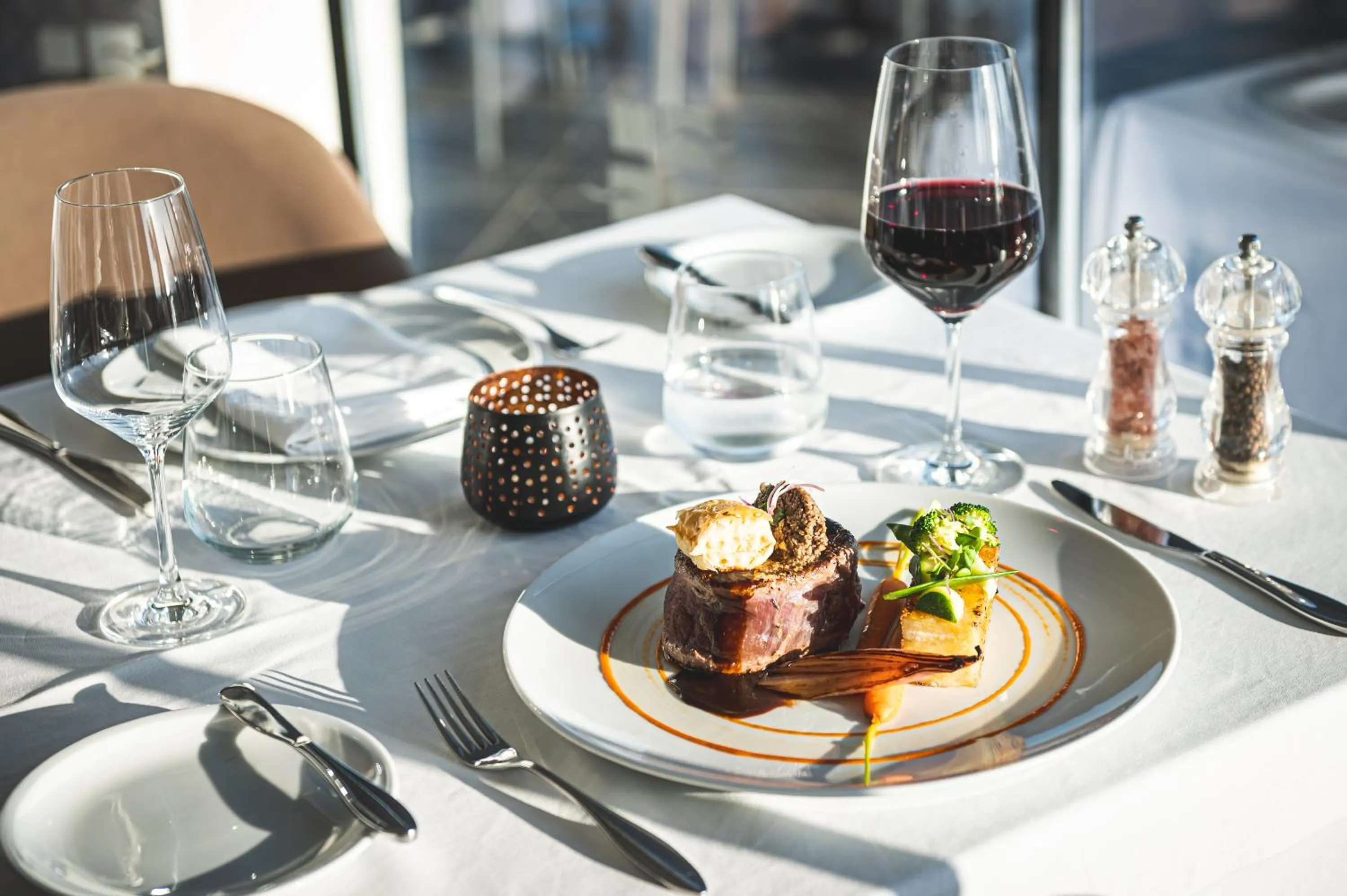 Restaurant/places to eat in Kefalos Damon Hotel Apartments