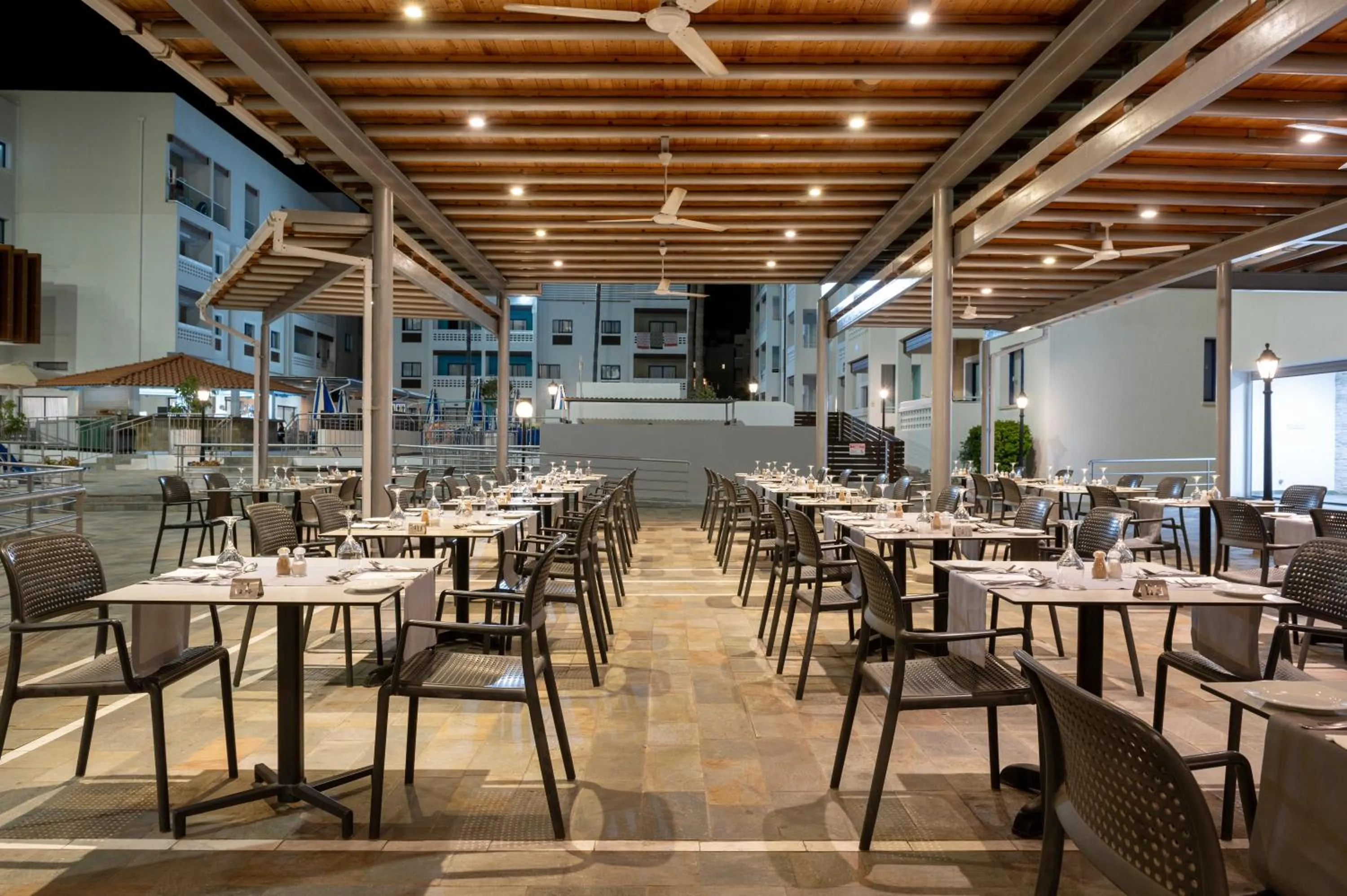 Restaurant/places to eat in Kefalos Damon Hotel Apartments