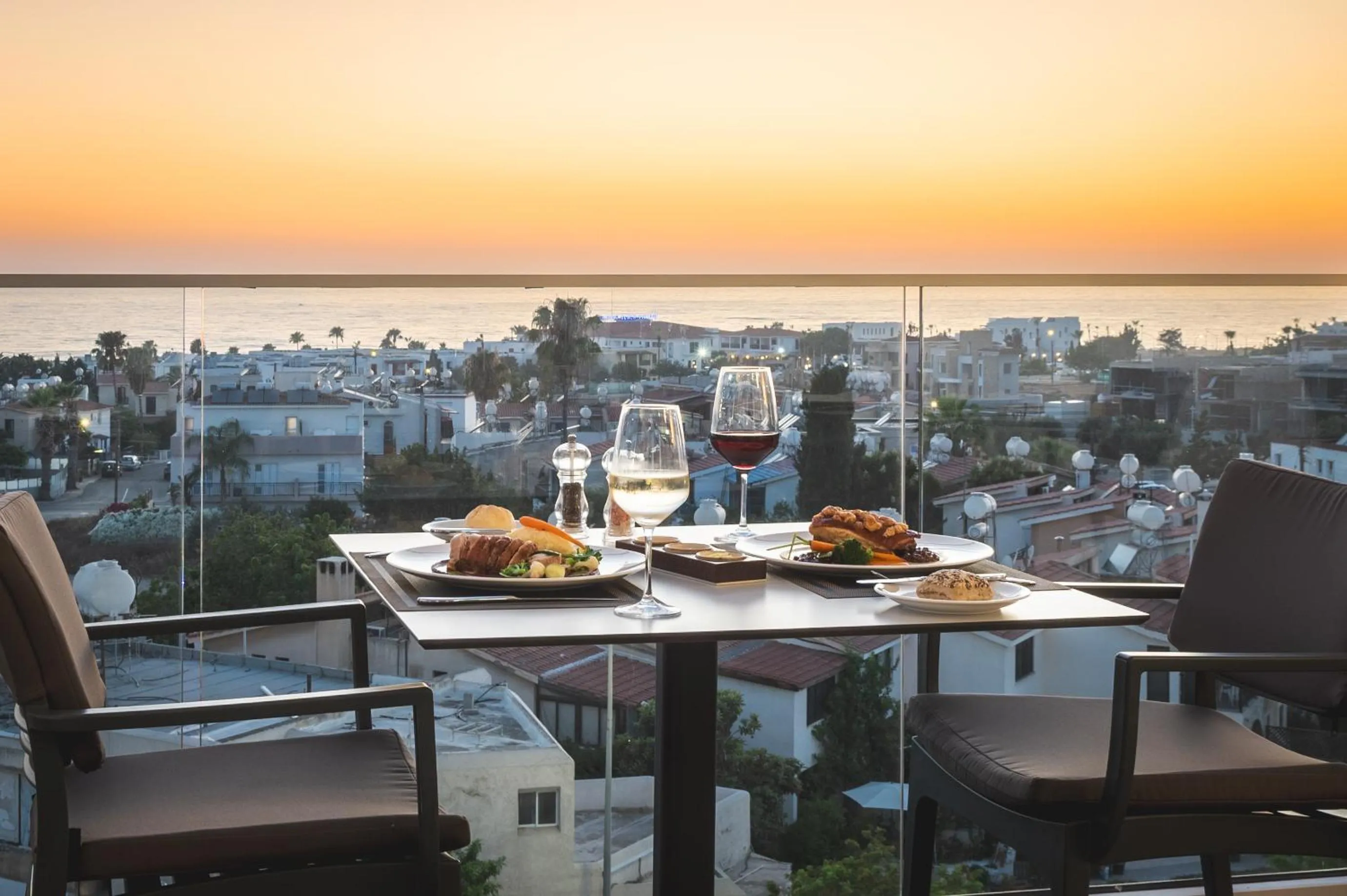 Restaurant/places to eat in Kefalos Damon Hotel Apartments