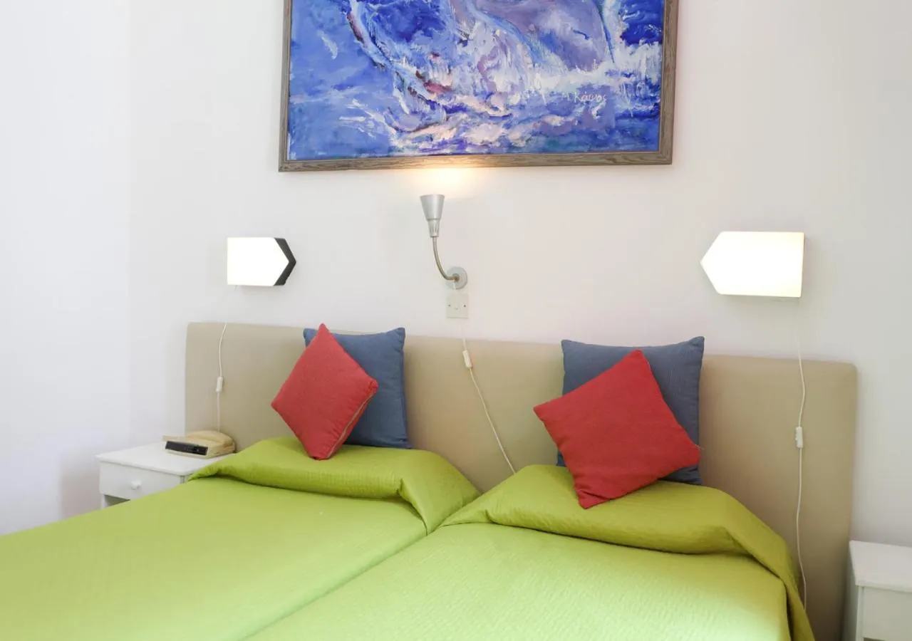 Kiniras Traditional Hotel & Restaurant