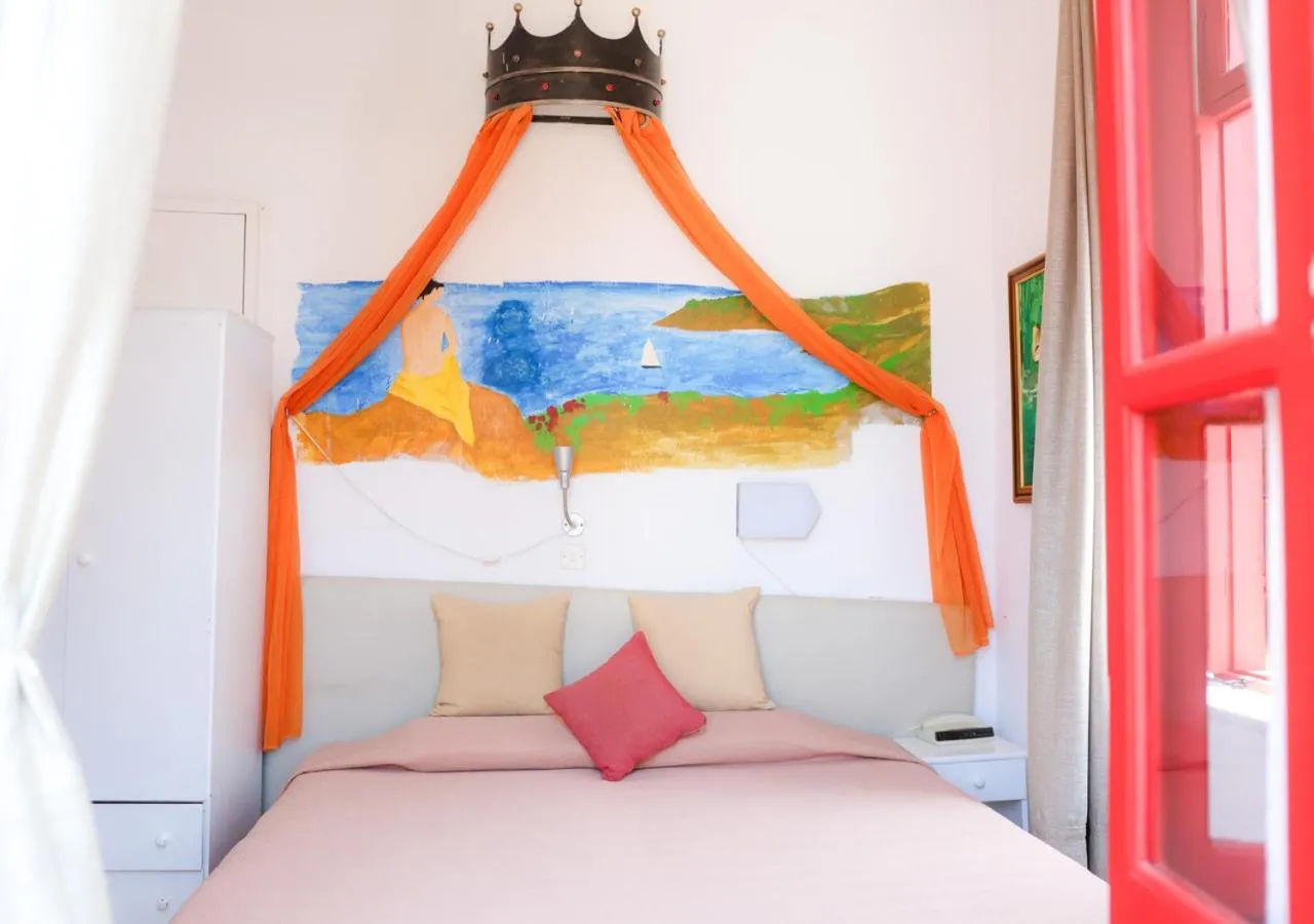 Kiniras Traditional Hotel & Restaurant