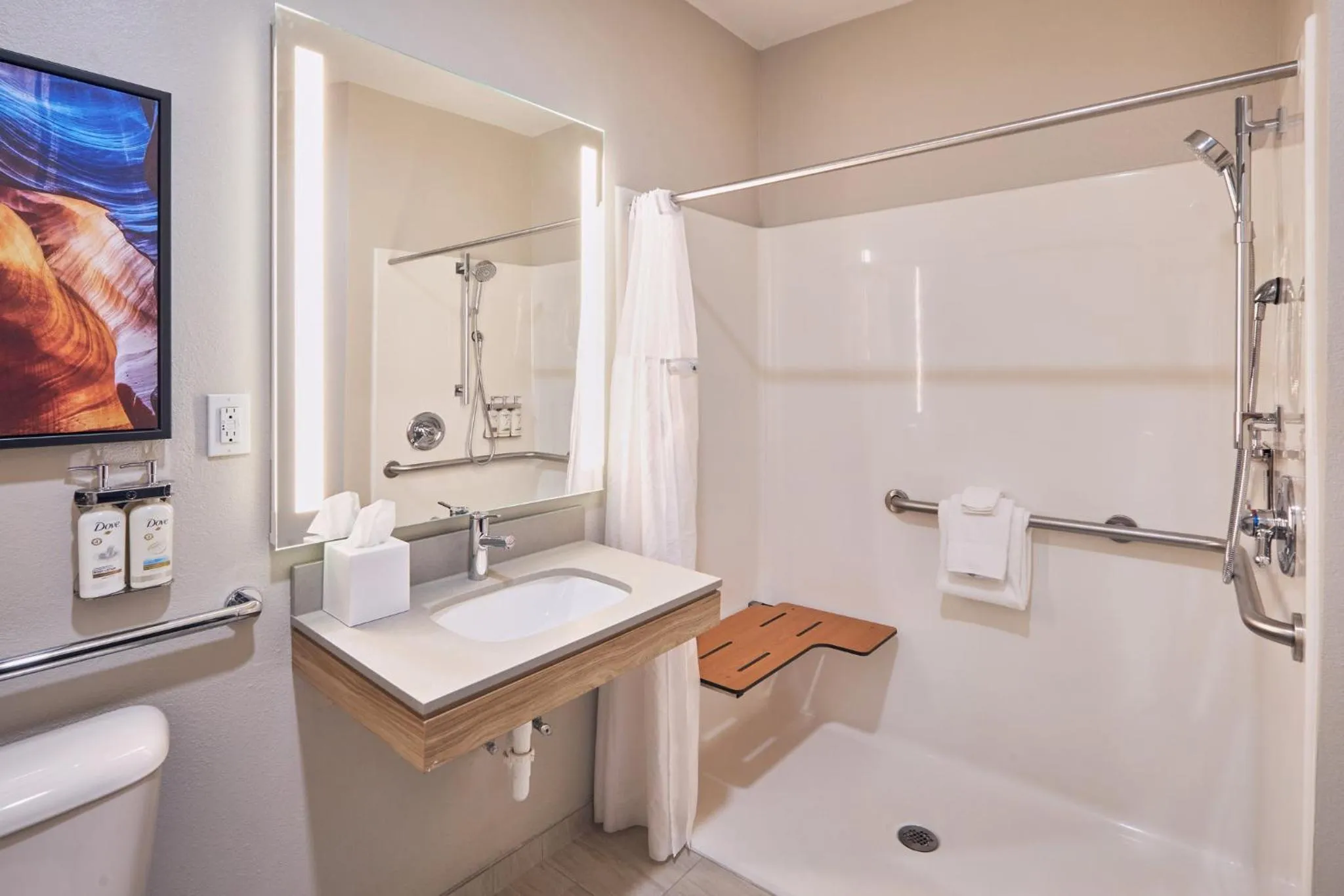 Photo of the whole room in Candlewood Suites Hot Springs by IHG