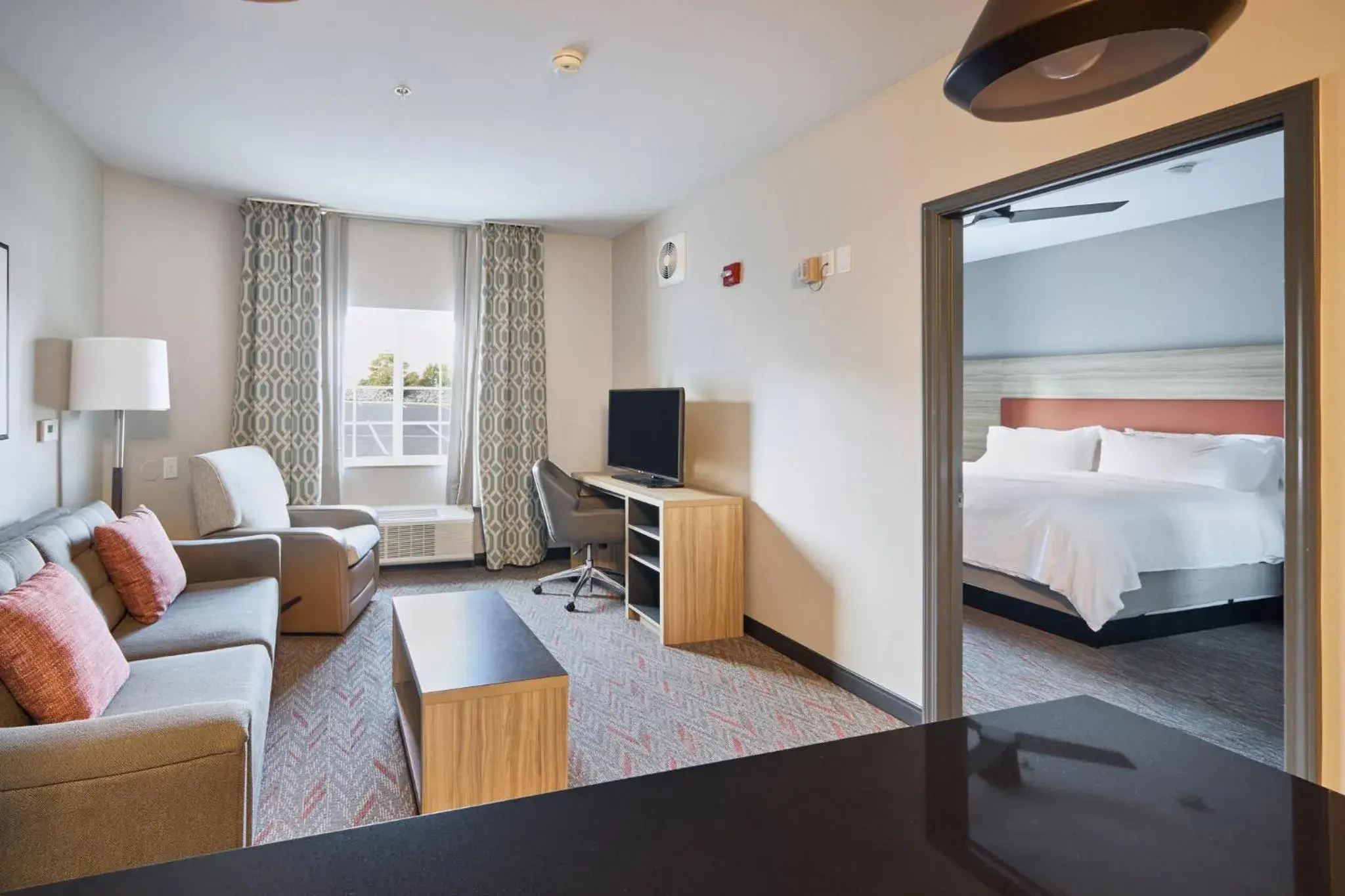 Queen Studio - Disability Access/Non-Smoking in Candlewood Suites Hot Springs by IHG Queen Studio - Disability Access/Non-Smoking in Candlewood Suites Hot Springs by IHG