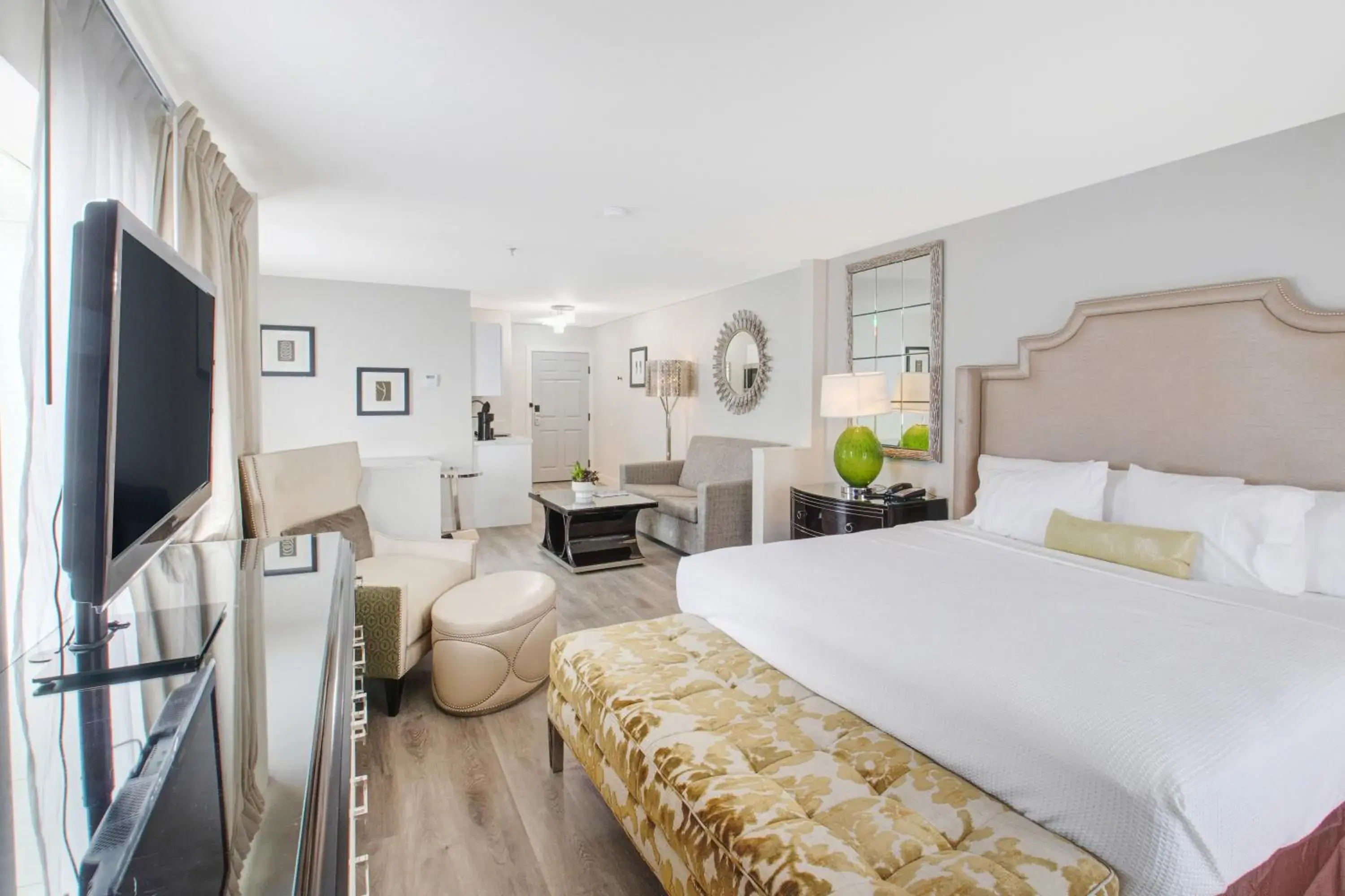 Queen Studio - Disability Access in Elkotel Queen Studio - Disability Access in Elkotel