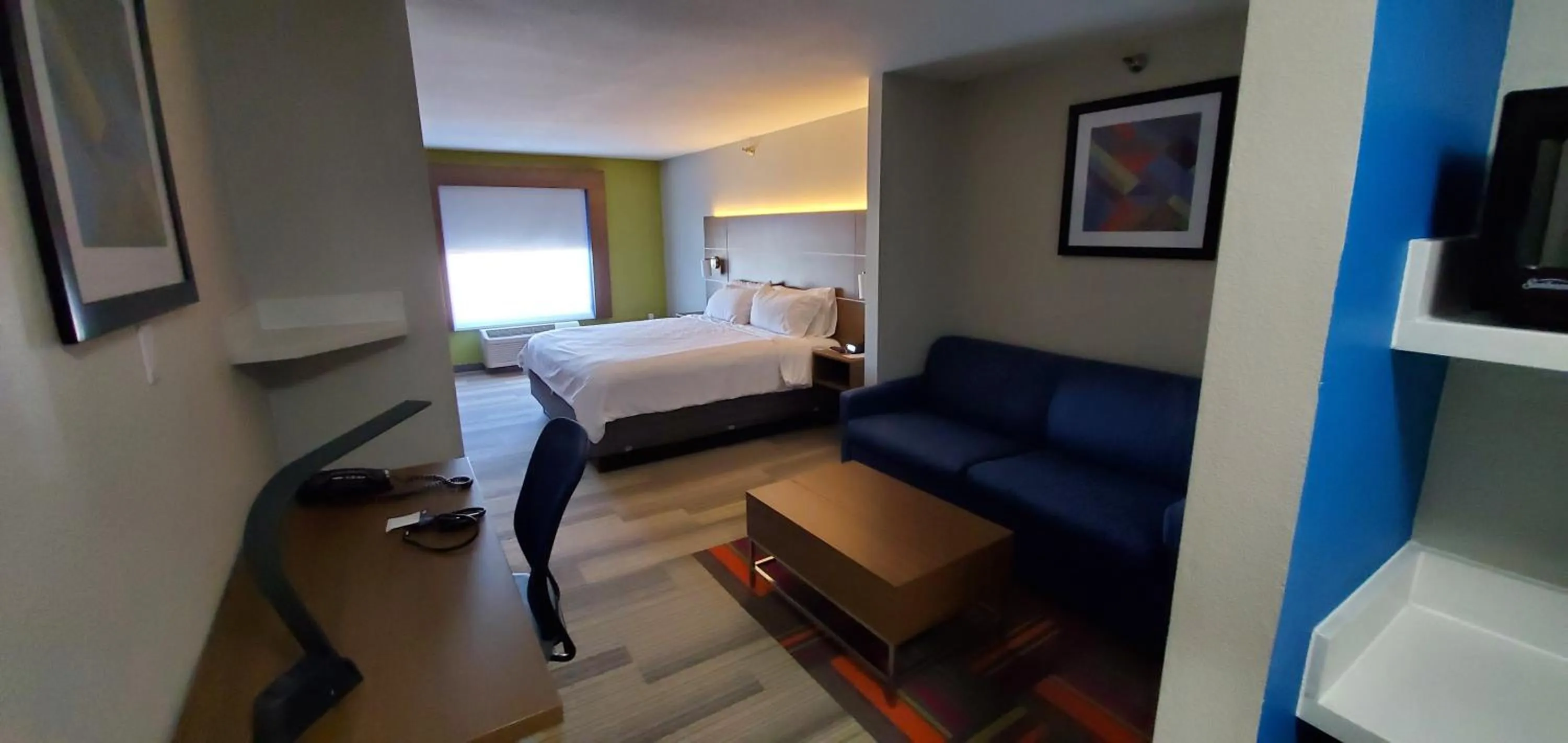 Photo of the whole room, Bed in Holiday Inn Express Hotel & Suites Kinston by IHG