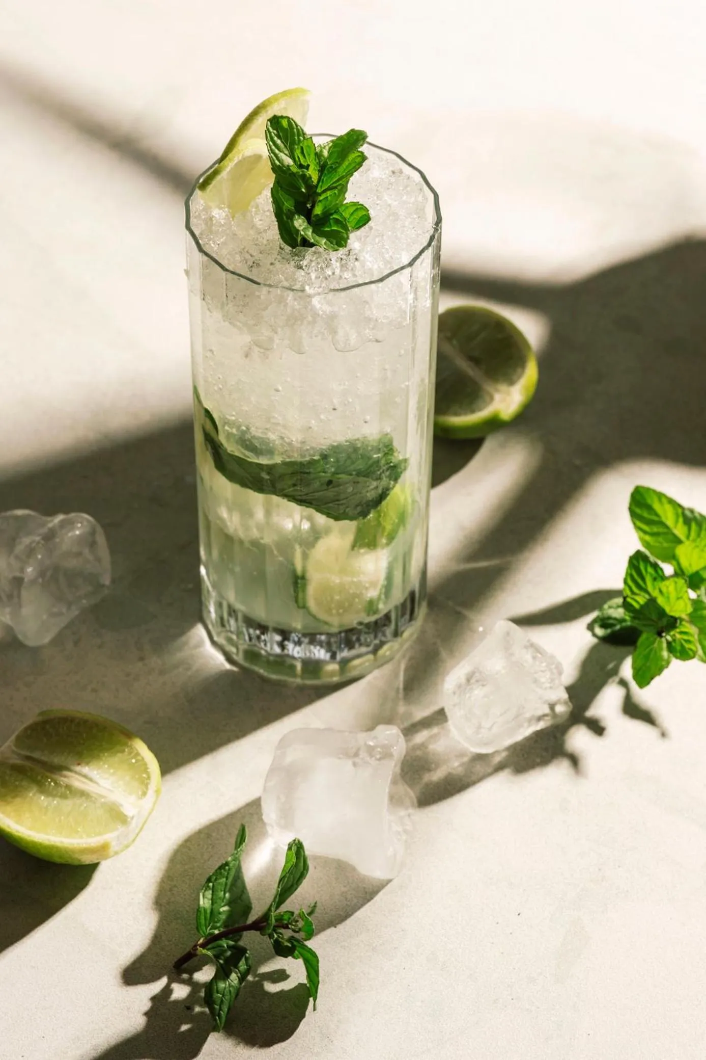 Lounge or bar in The GrandResort - Limited Edition by Leonardo Hotels