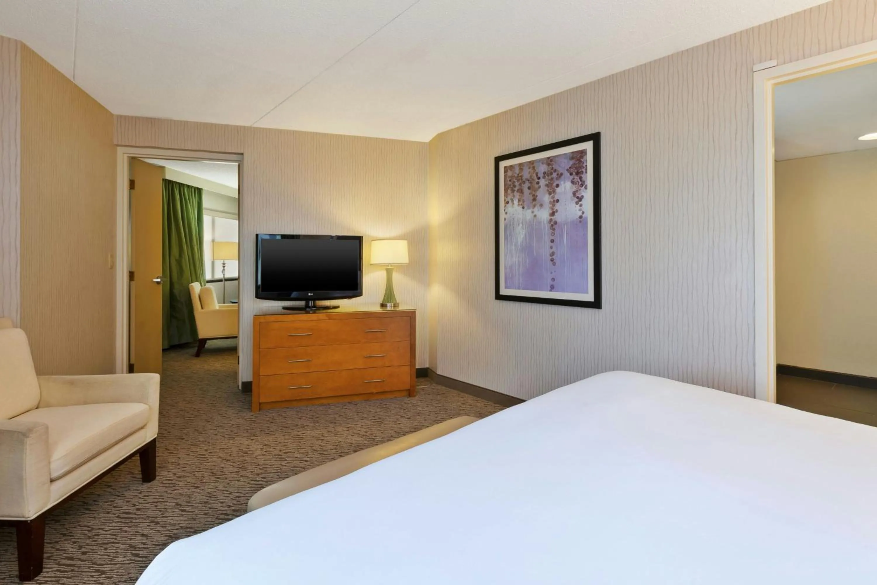 Photo of the whole room, Bed in Hotel Auburn Hills