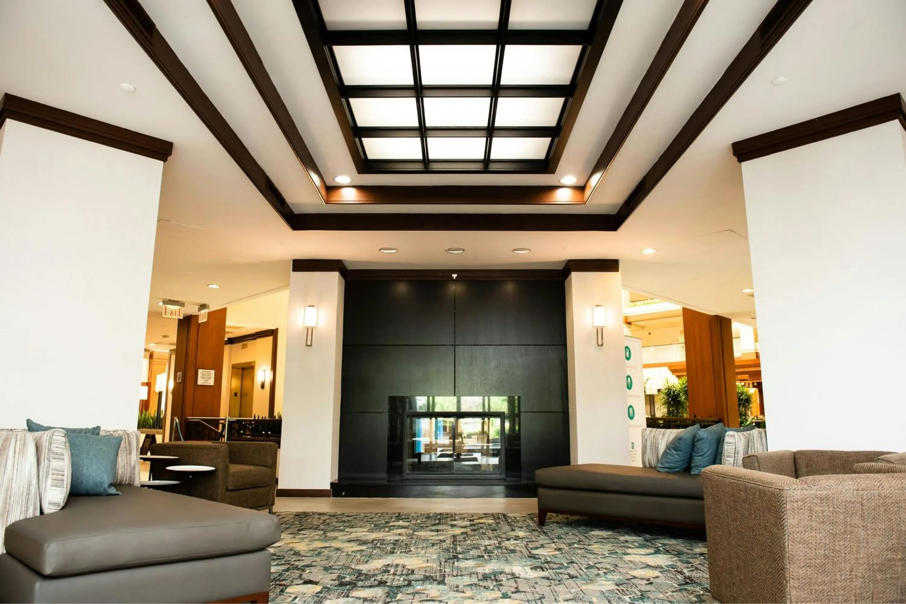 Lobby or reception in Hotel Auburn Hills
