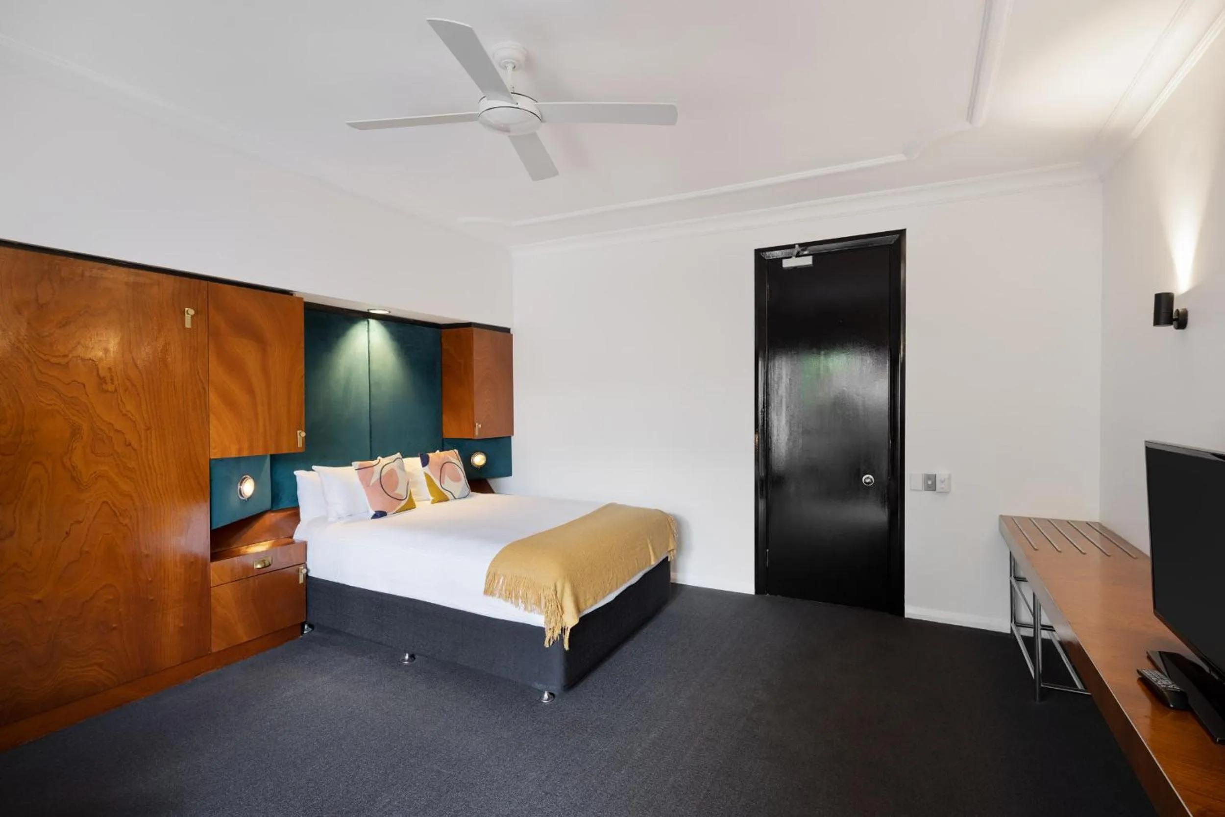 Bed in Regents Court Sydney