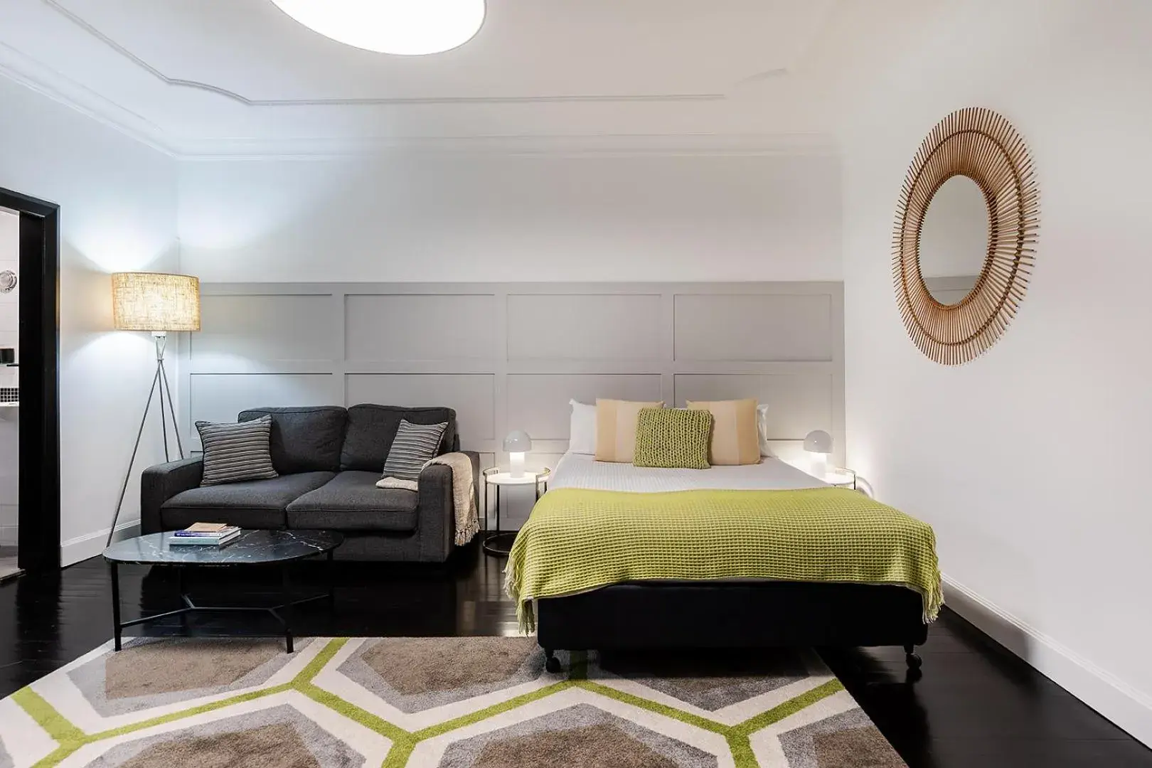 Superior Studio in Regents Court Sydney Superior Studio in Regents Court Sydney