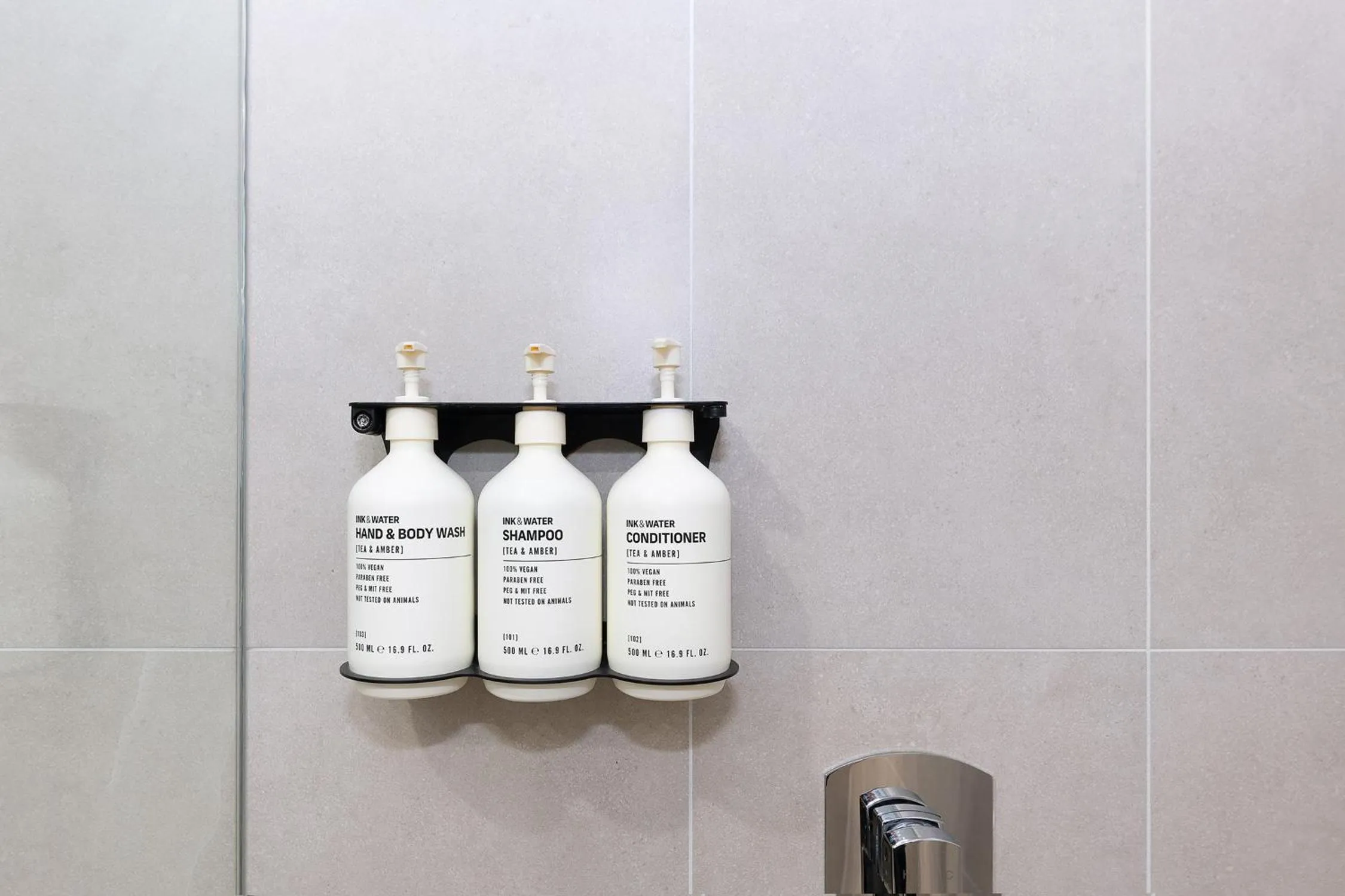 Bathroom in Littomore Hotel on Stewart, Bathurst