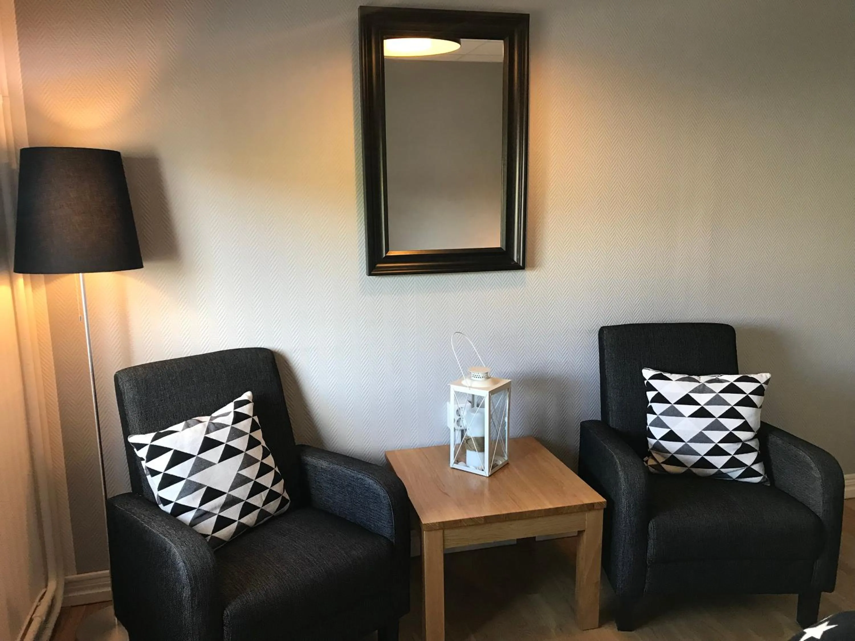 Seating area in Port Hotel