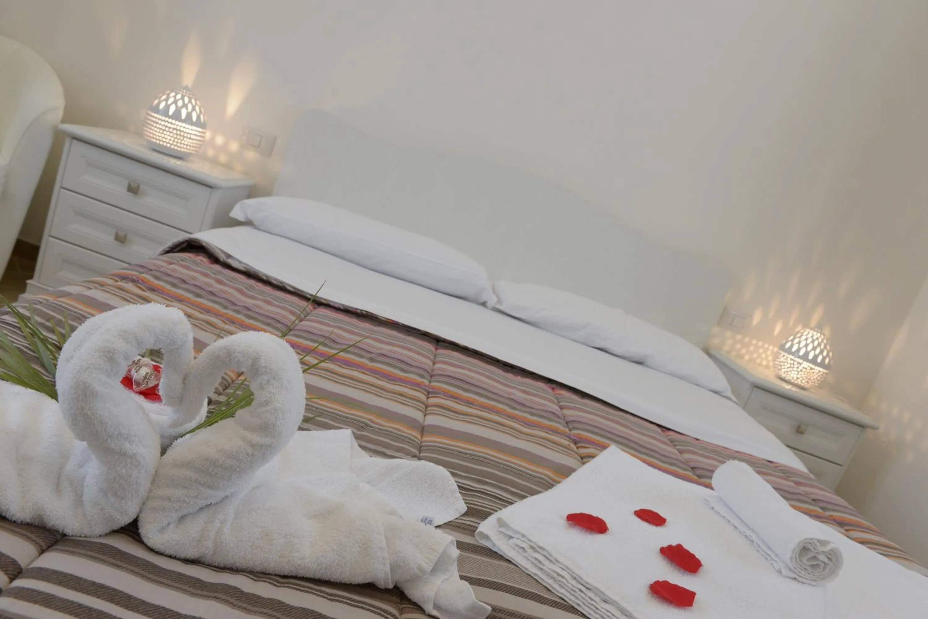 Decorative detail, Bed in Domus Antiqua Residence