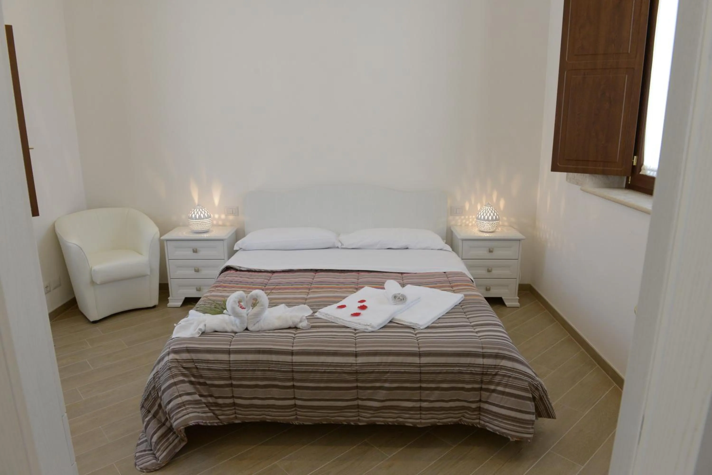 Bedroom, Bed in Domus Antiqua Residence