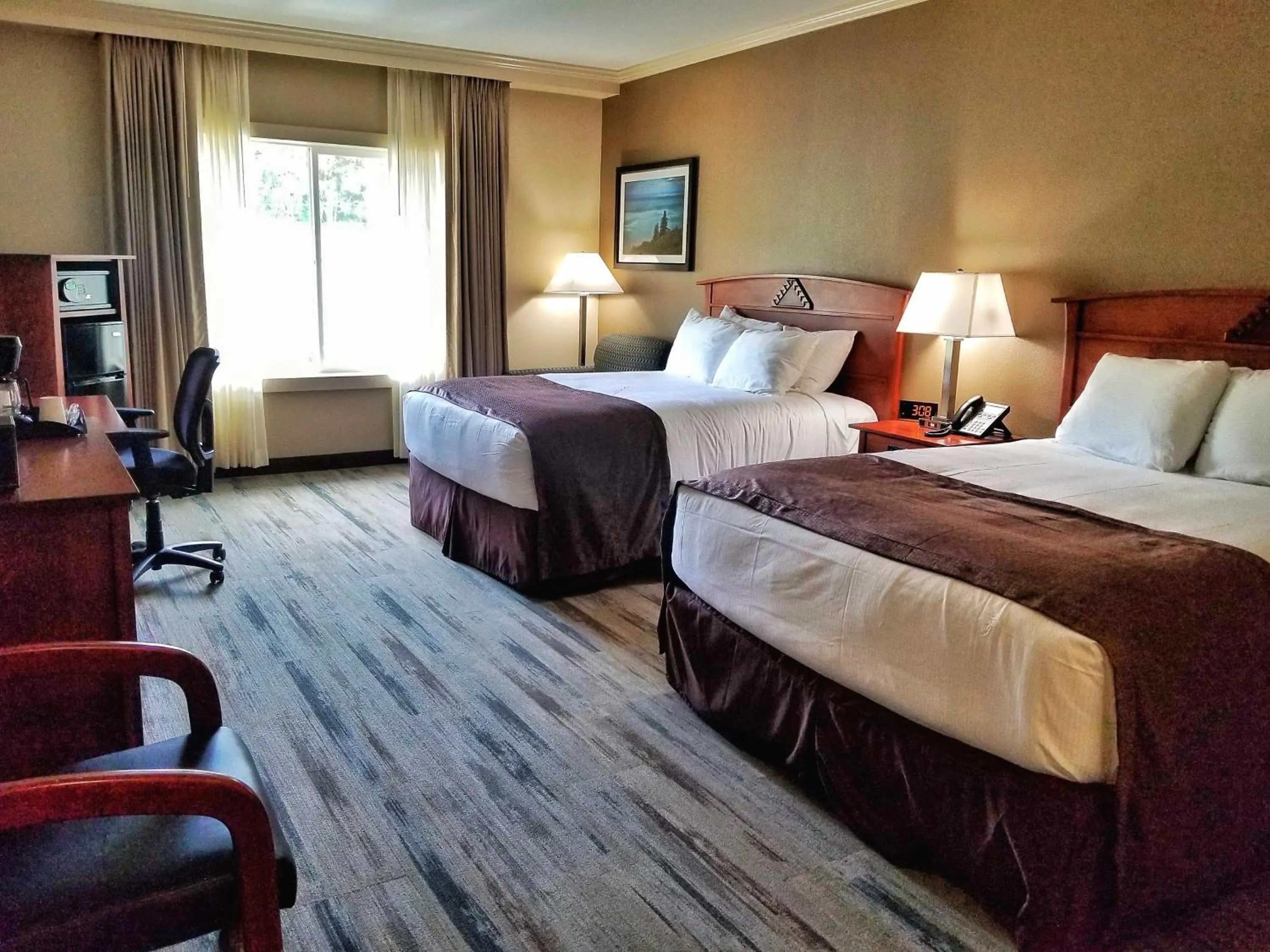 Bed in Lucky 7 Casino & Hotel (Howonquet Lodge)