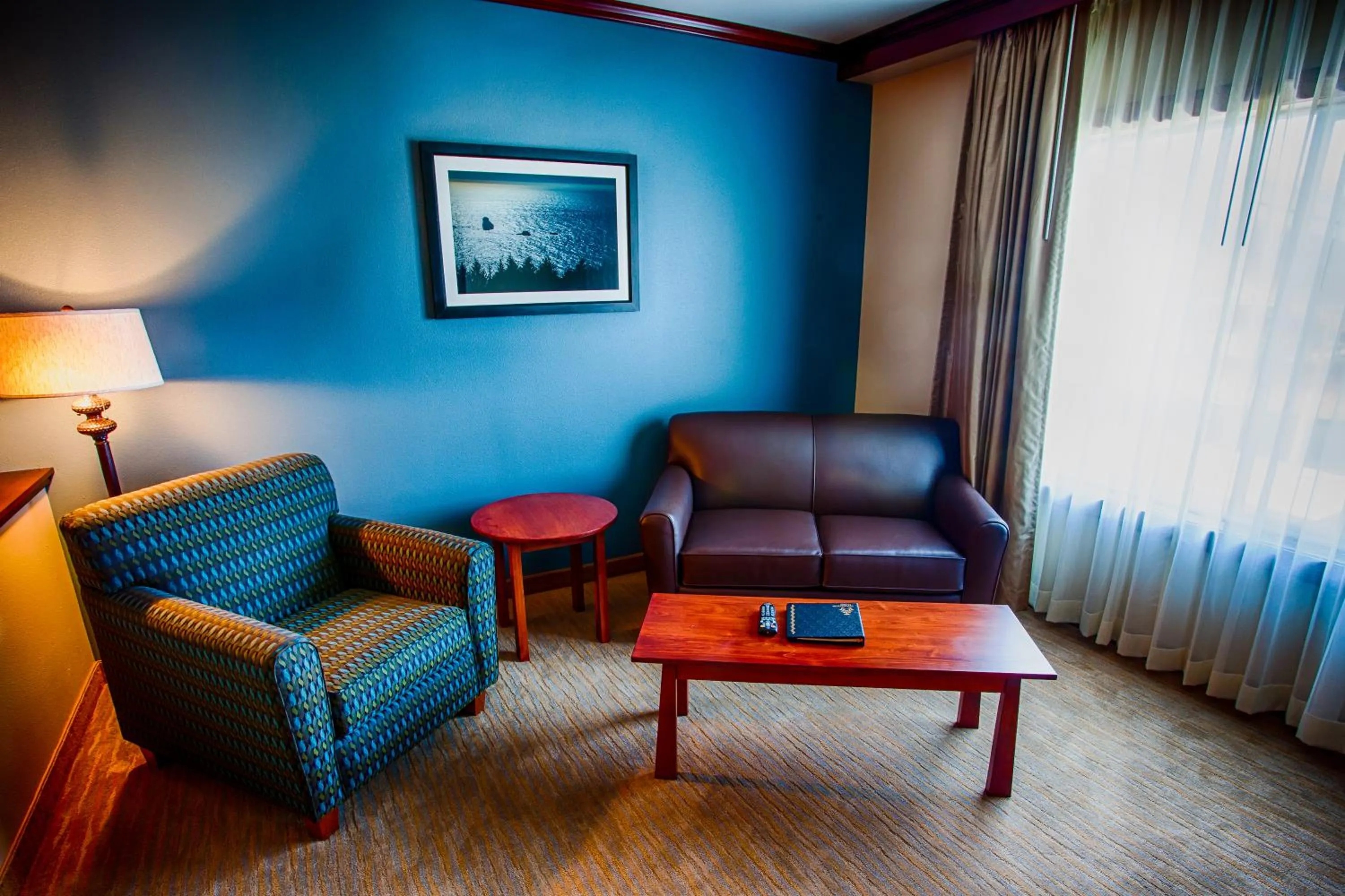 Living room in Lucky 7 Casino & Hotel (Howonquet Lodge)