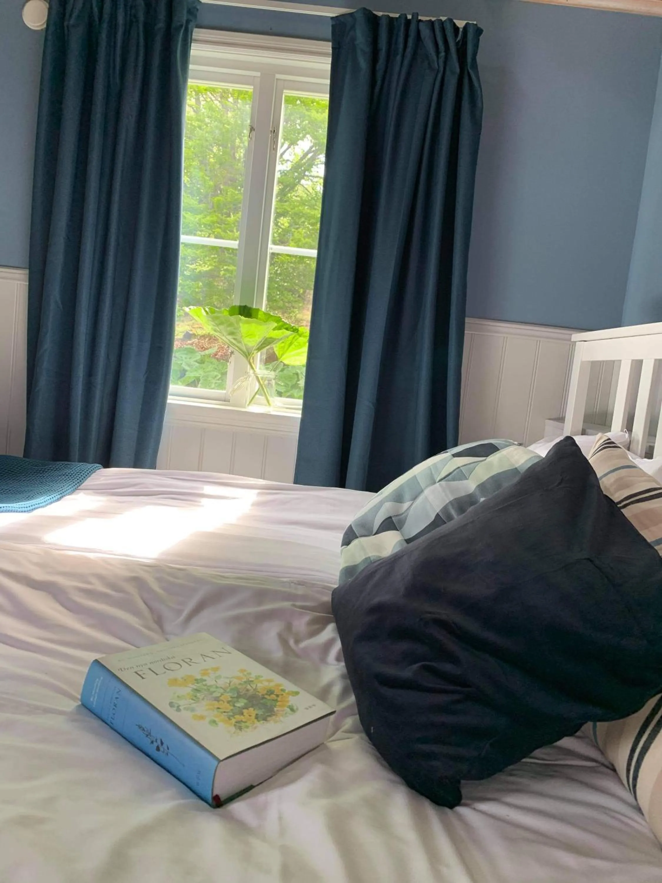 Property building, Bed in Wallby Säteri