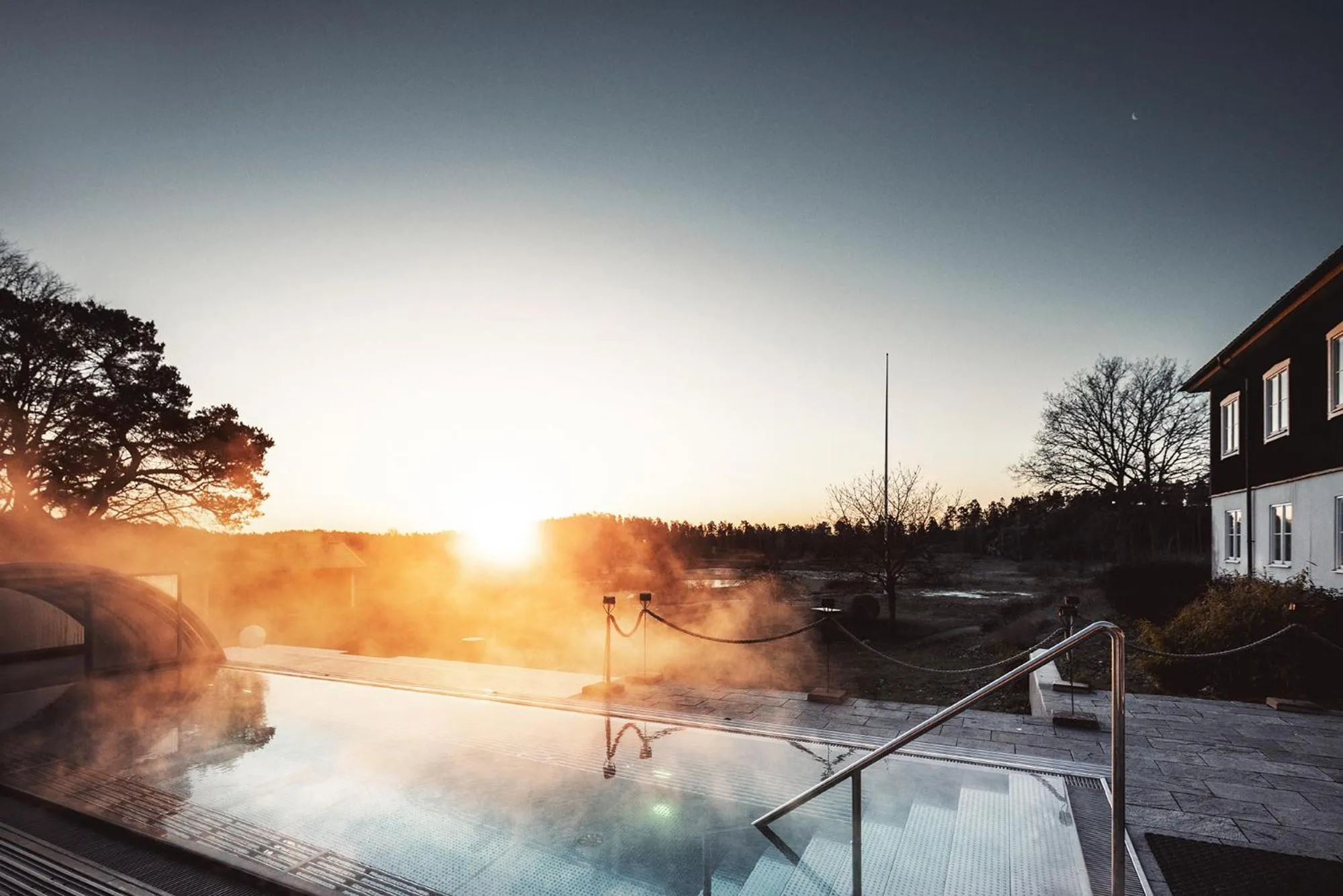 Pool view in Fågelbro Säteri