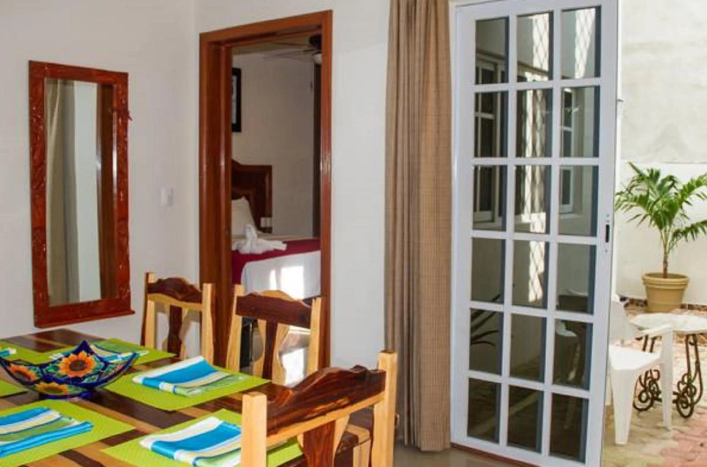 Dining area in Villas Keh