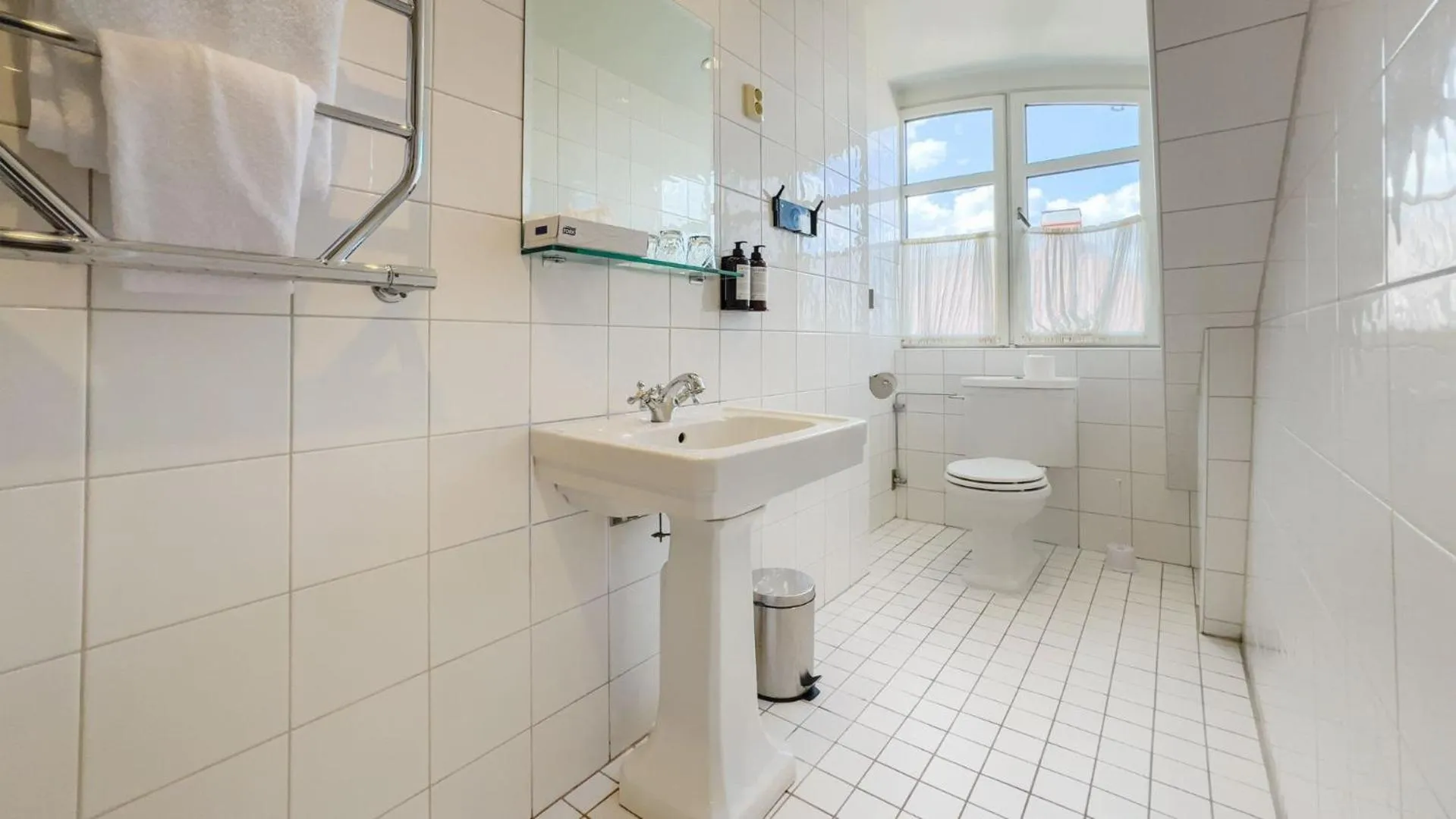 Bathroom in Waxholms Hotell