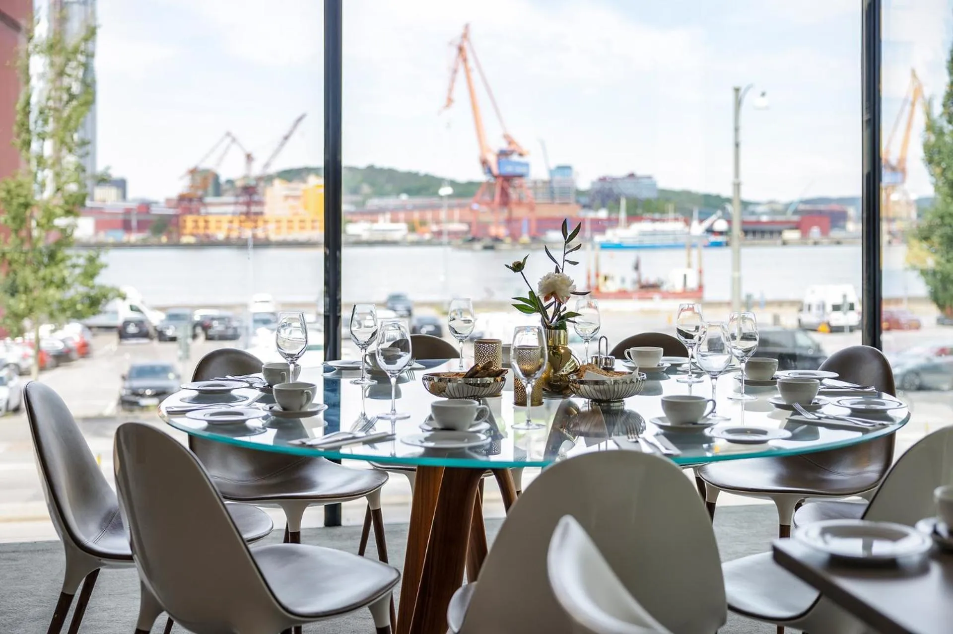 Restaurant/places to eat in Hotel Riverton