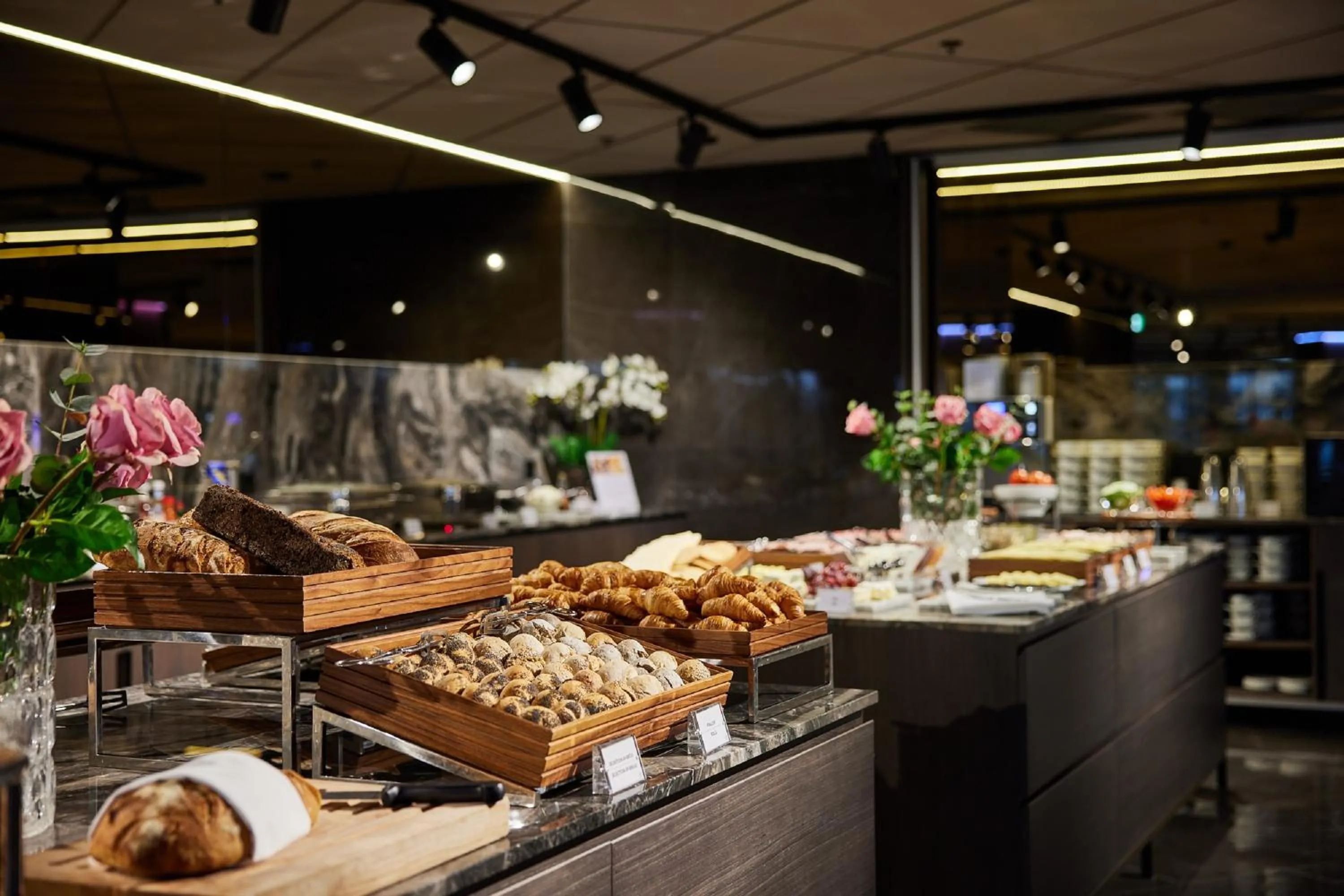 Breakfast in Hotel Riverton