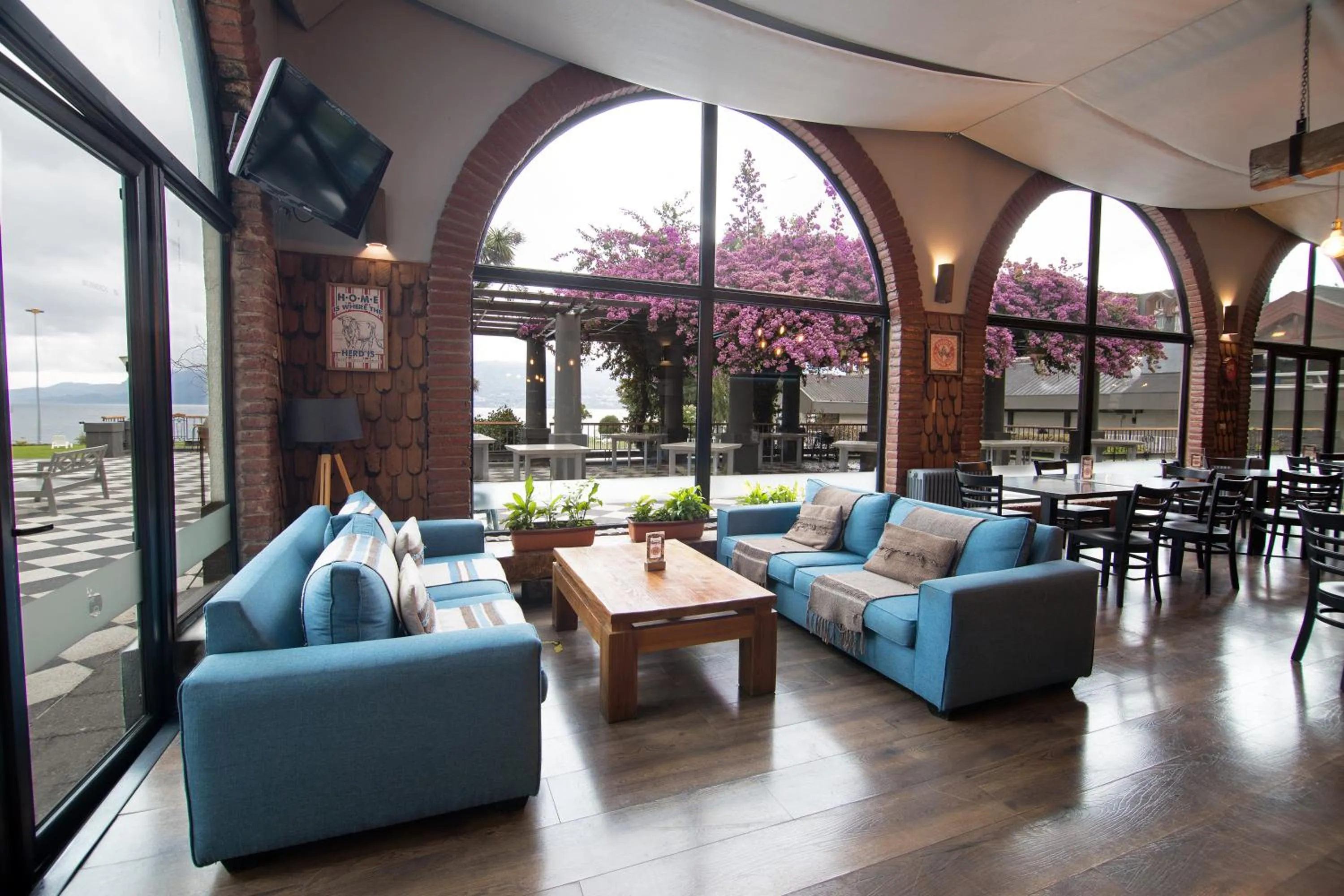 Restaurant/places to eat in Apart Enjoy Pucón