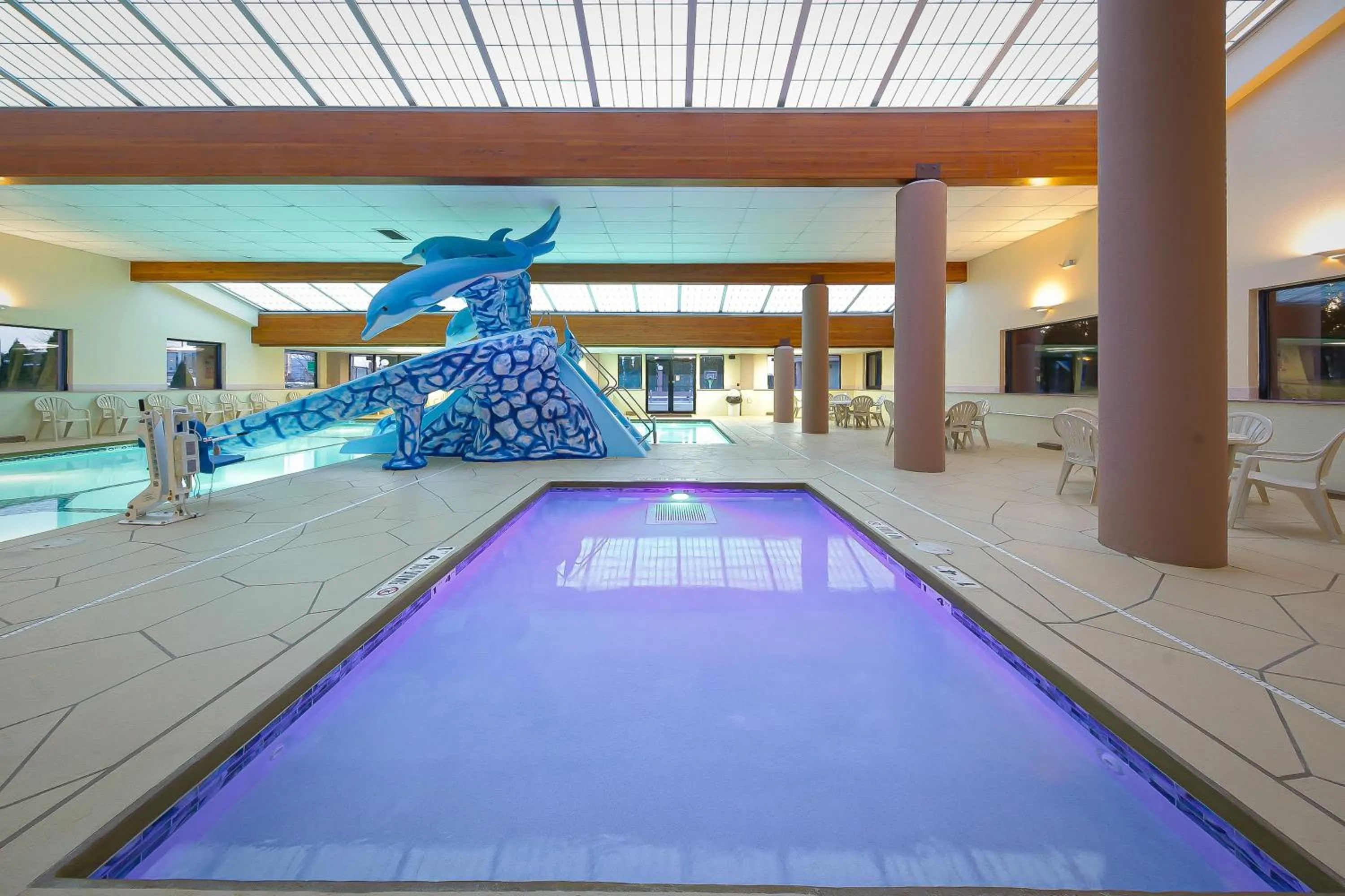 Grand Marquis Waterpark Hotel & Suites