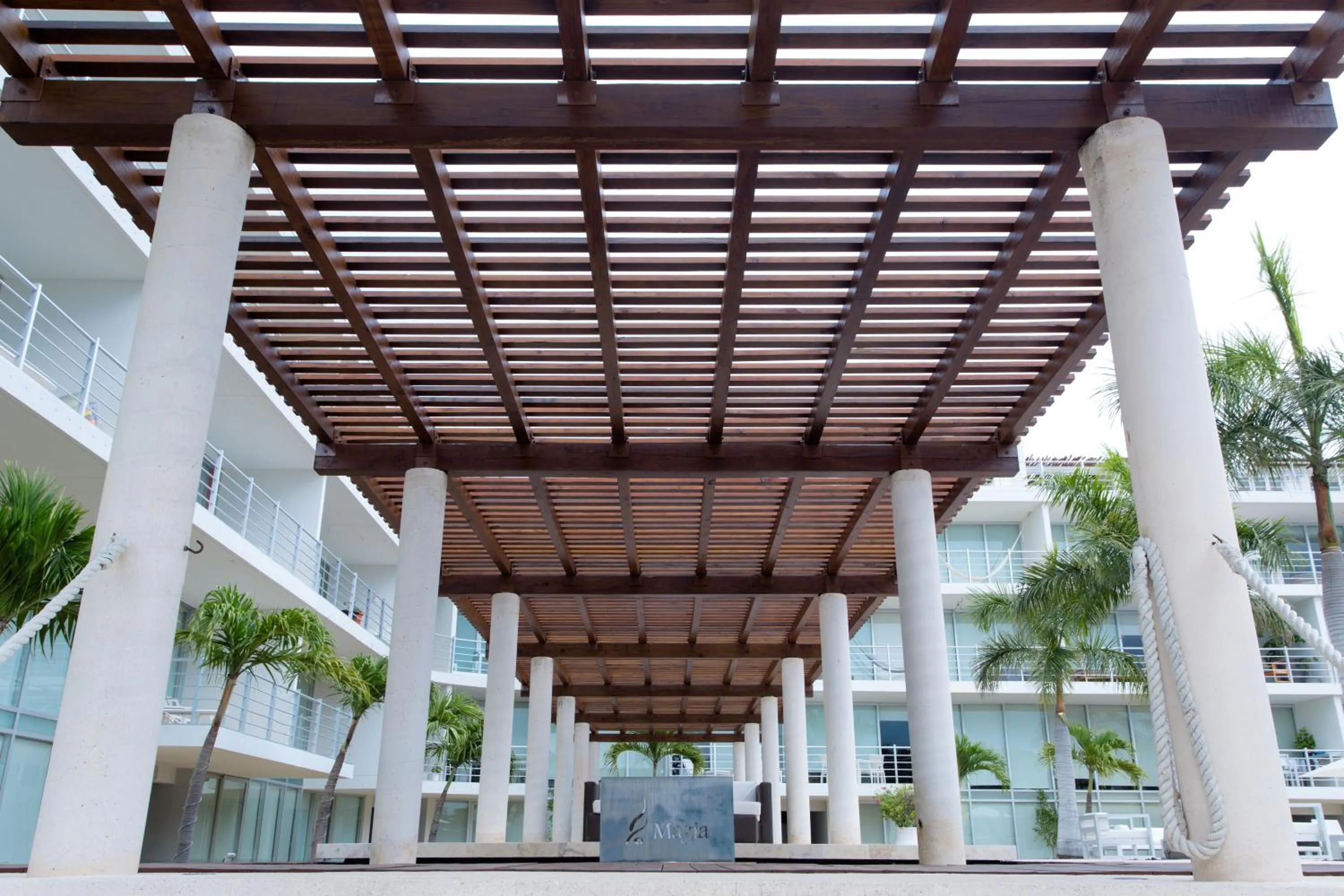 Facade/entrance in Magia Beachside Condo