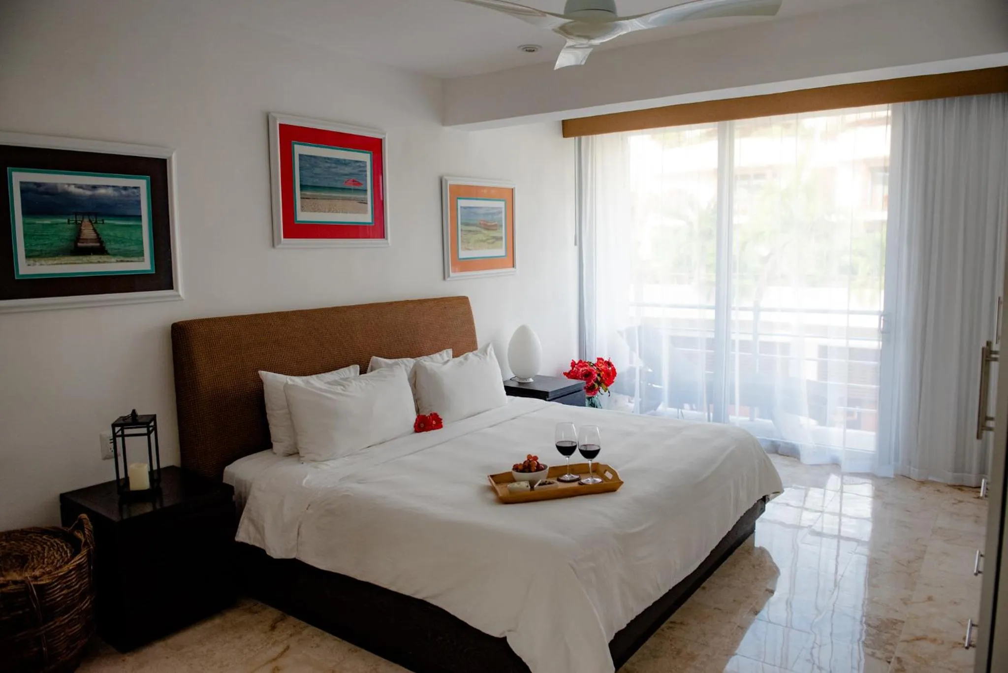 Bedroom, Bed in Magia Beachside Condo