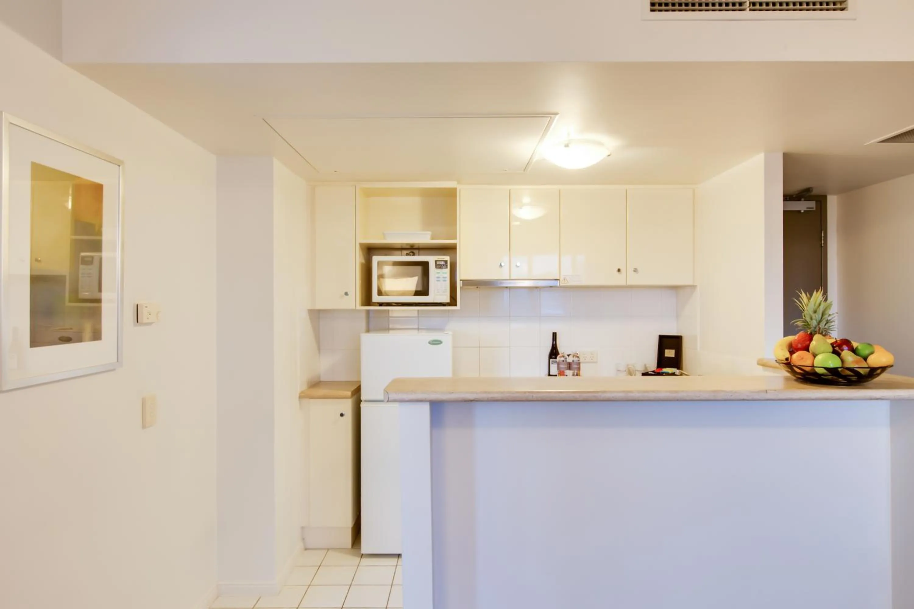 Kitchen or kitchenette, Kitchen/Kitchenette in Oakwood Hotel & Apartments Brisbane
