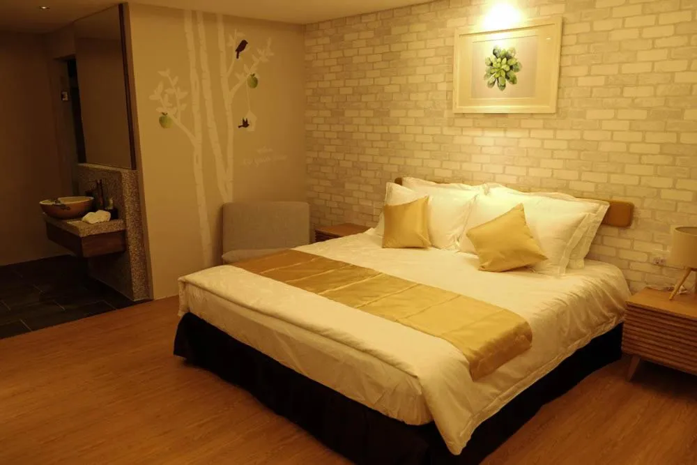 Bed in Sojourn Spa Hotel