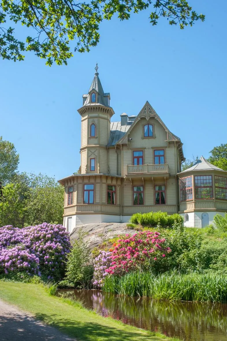 Property building in Ronneby Brunnspark Vandrarhem och B&B