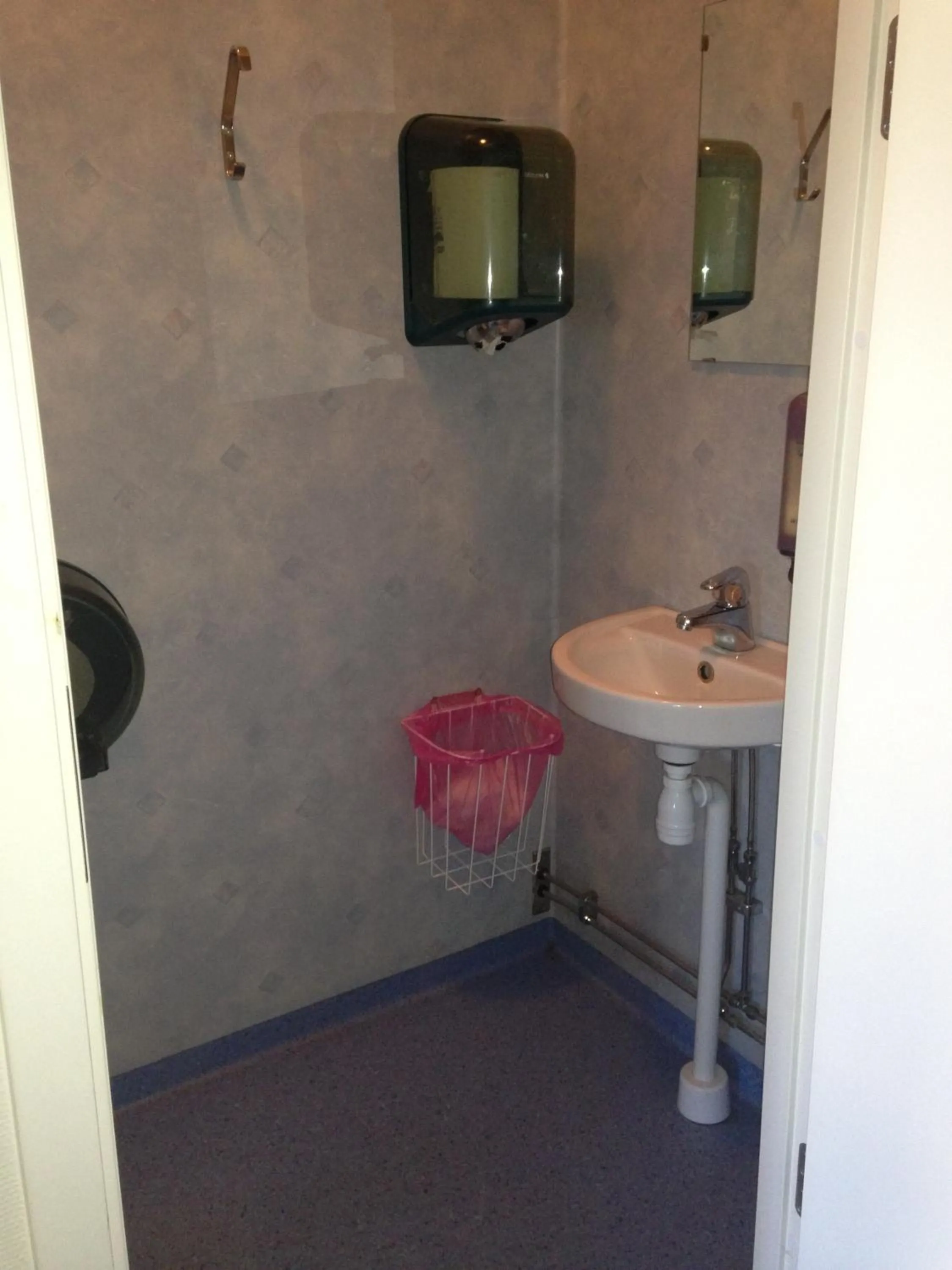 Bathroom in Ronneby Brunnspark Vandrarhem och B&B