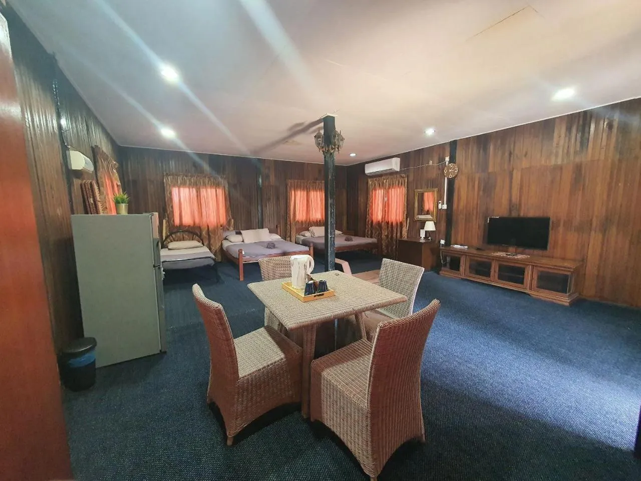 Photo of the whole room in NKS Chalet