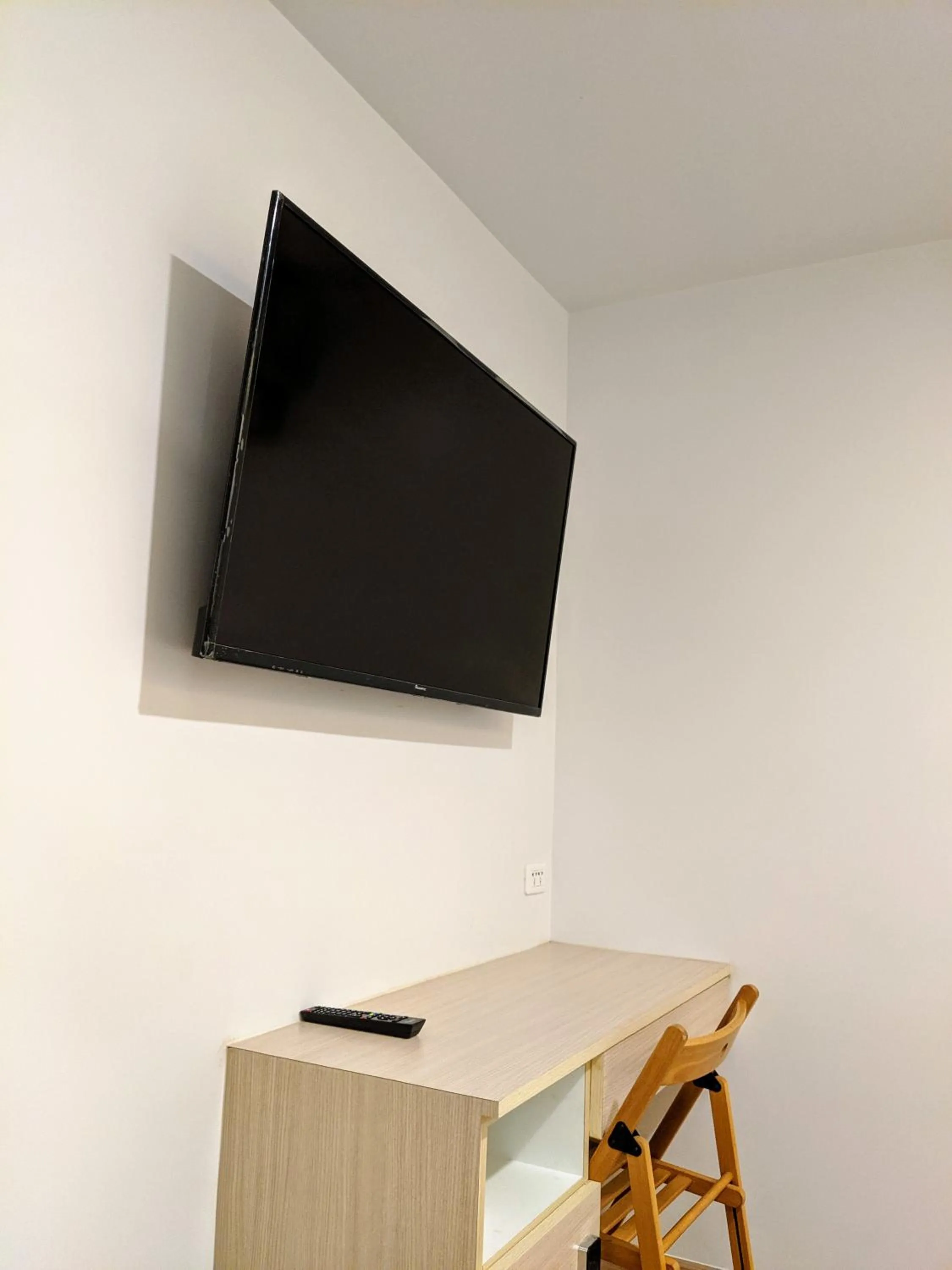 Good One Poshtel & Cafe Bar